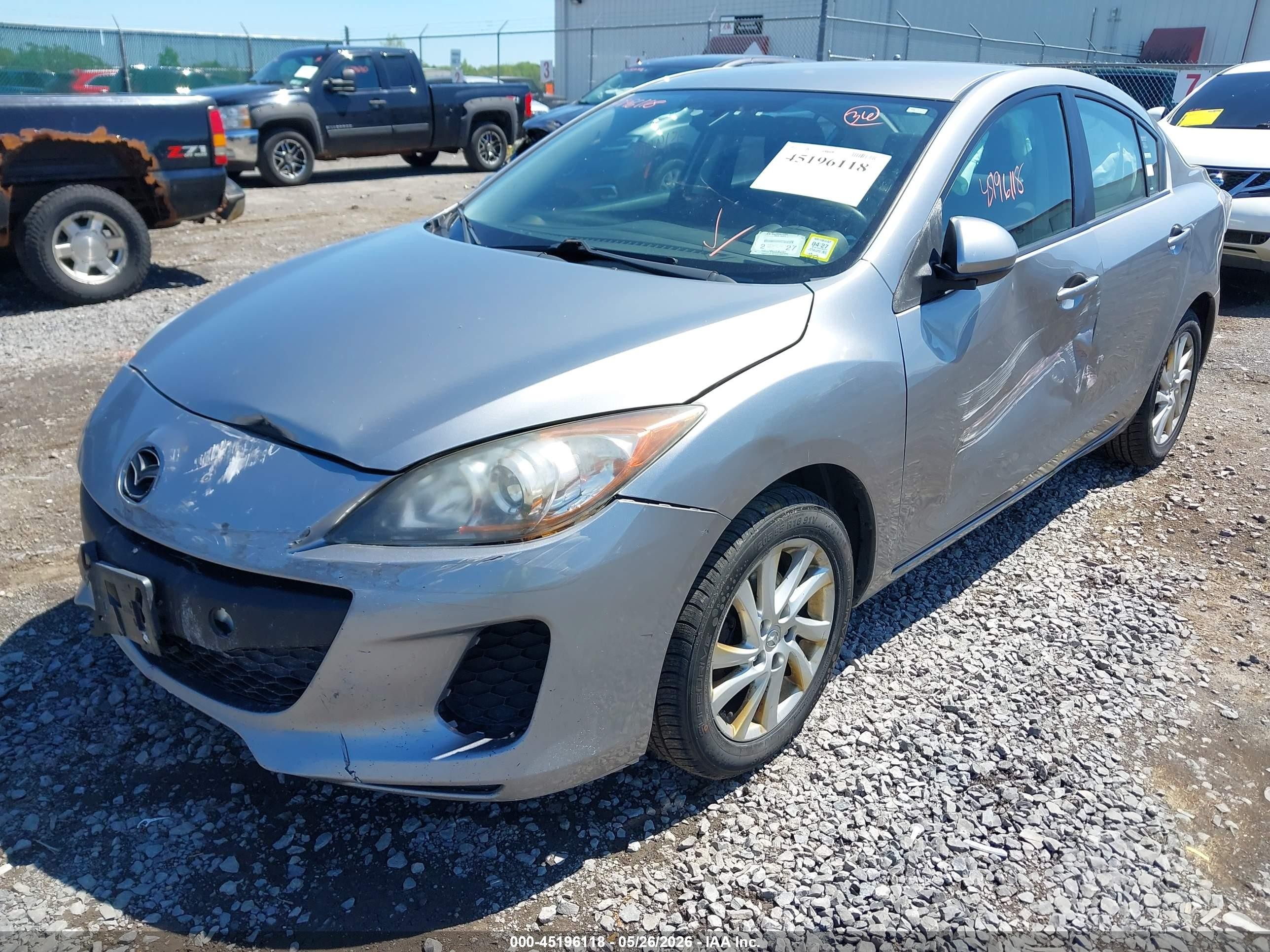 2012 Mazda Mazda3 I Touring Серебряный vin: JM1BL1VG5C1507759