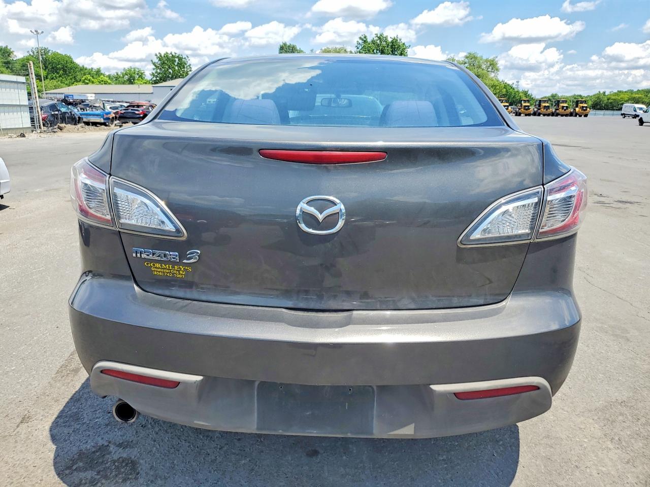 2011 Mazda 3 I Gray vin: JM1BL1VG6B1359541
