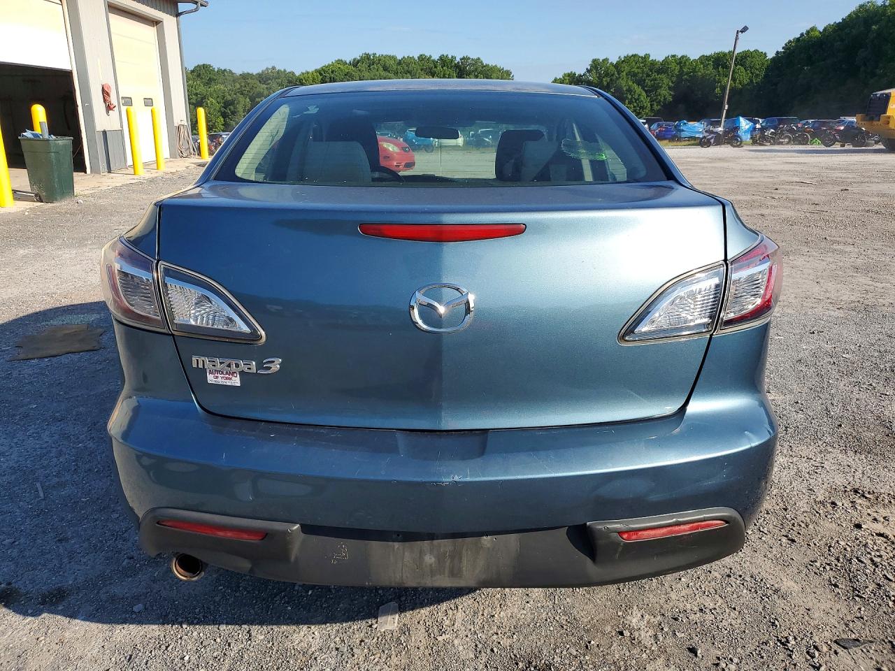 2011 Mazda 3 I Blue vin: JM1BL1VG6B1378204