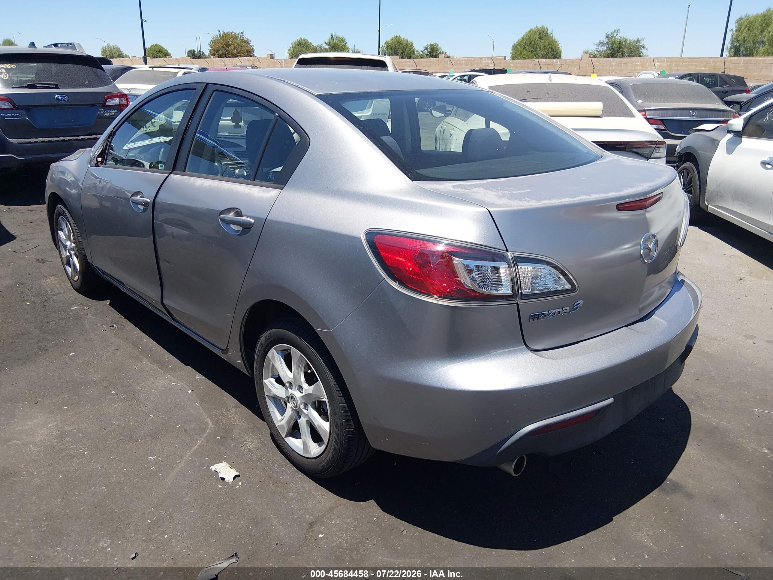 2011 Mazda Mazda3 I Touring Gray vin: JM1BL1VG6B1388439