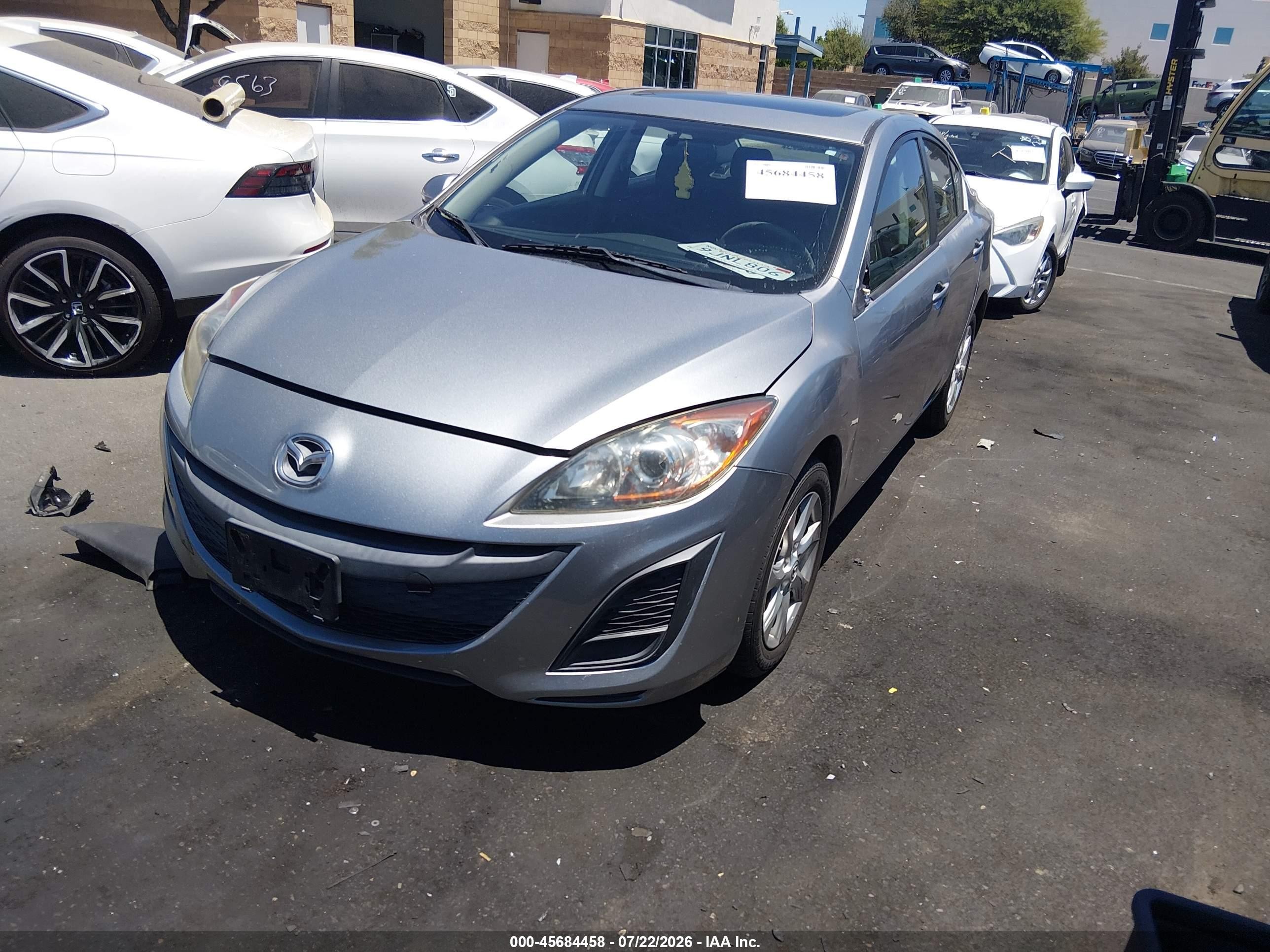 2011 Mazda Mazda3 I Touring Gray vin: JM1BL1VG6B1388439