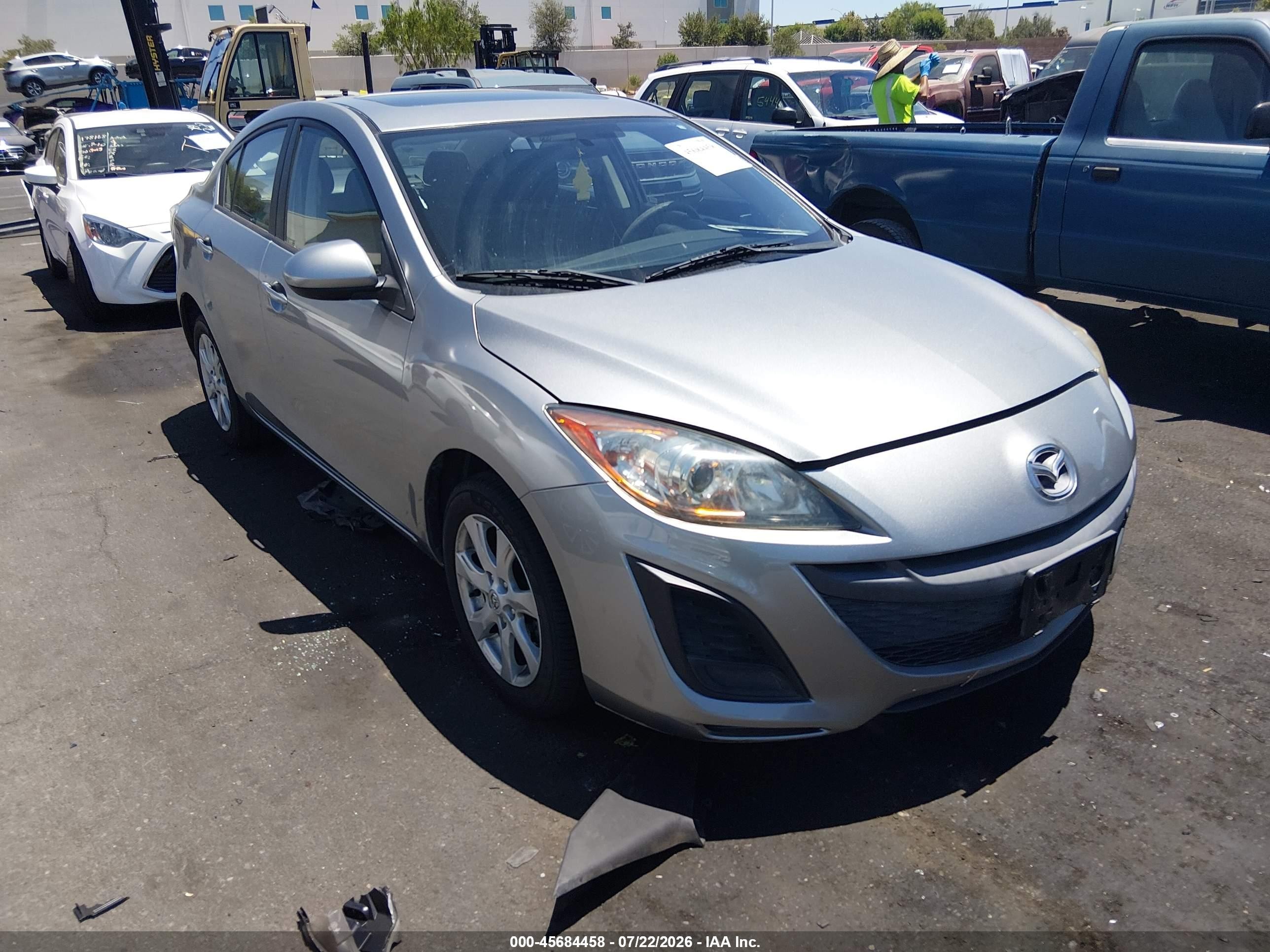 2011 Mazda Mazda3 I Touring Gray vin: JM1BL1VG6B1388439