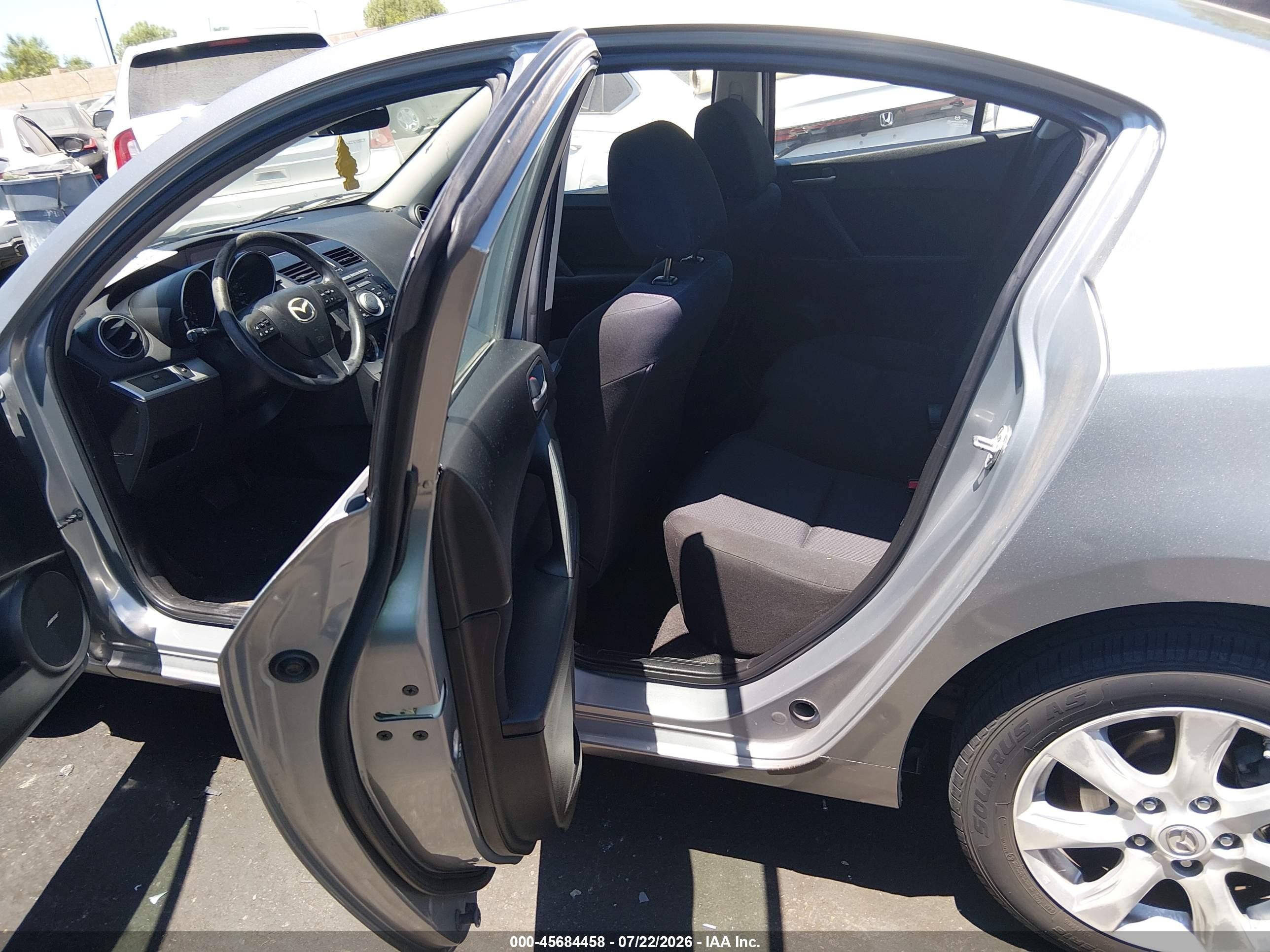 2011 Mazda Mazda3 I Touring Gray vin: JM1BL1VG6B1388439