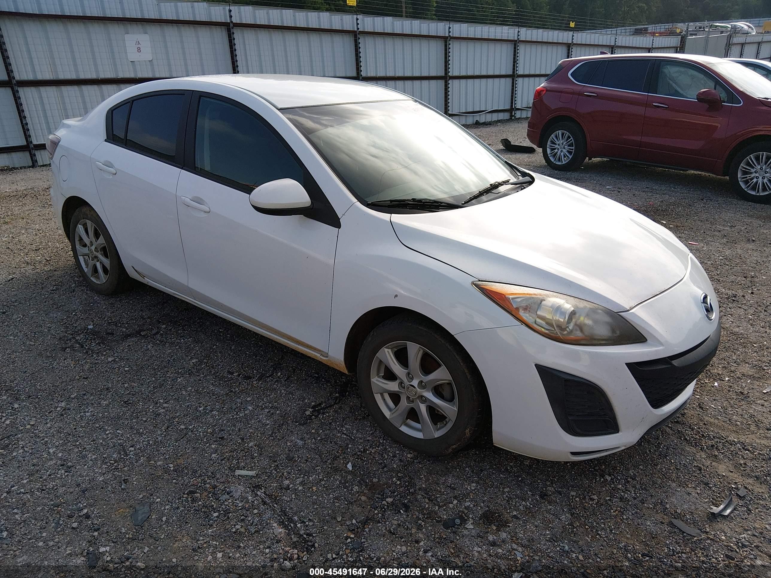 2011 Mazda Mazda3 I Touring White vin: JM1BL1VG6B1452883