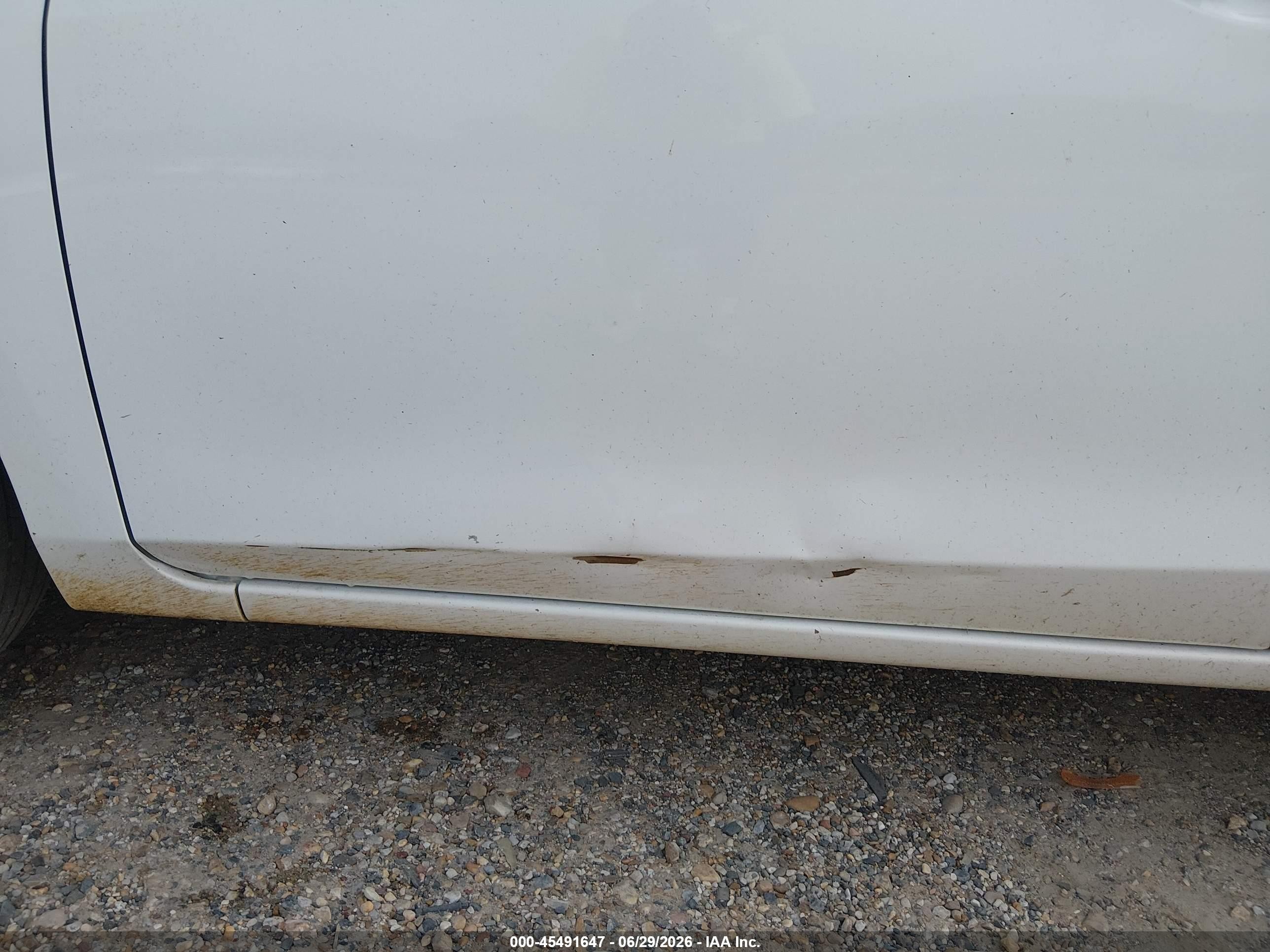 2011 Mazda Mazda3 I Touring White vin: JM1BL1VG6B1452883
