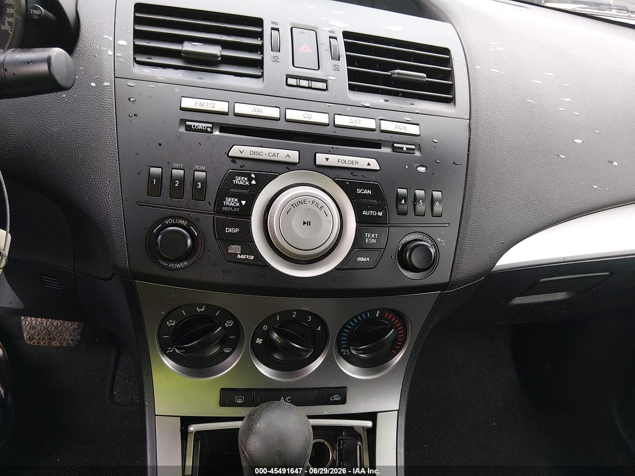 2011 Mazda Mazda3 I Touring White vin: JM1BL1VG6B1452883