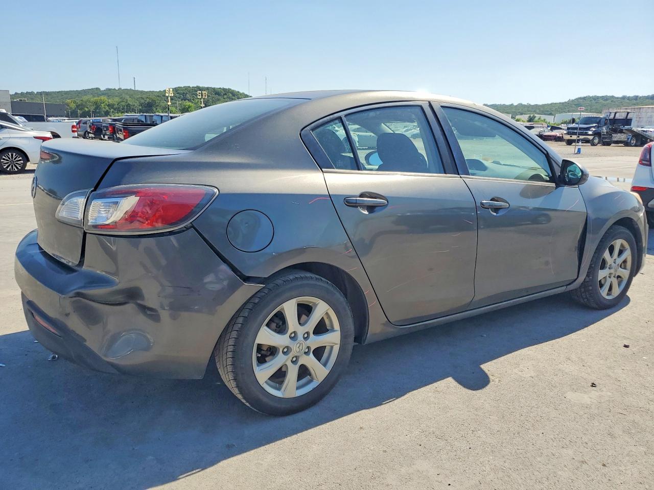 2011 Mazda 3 I Серый vin: JM1BL1VG6B1479288