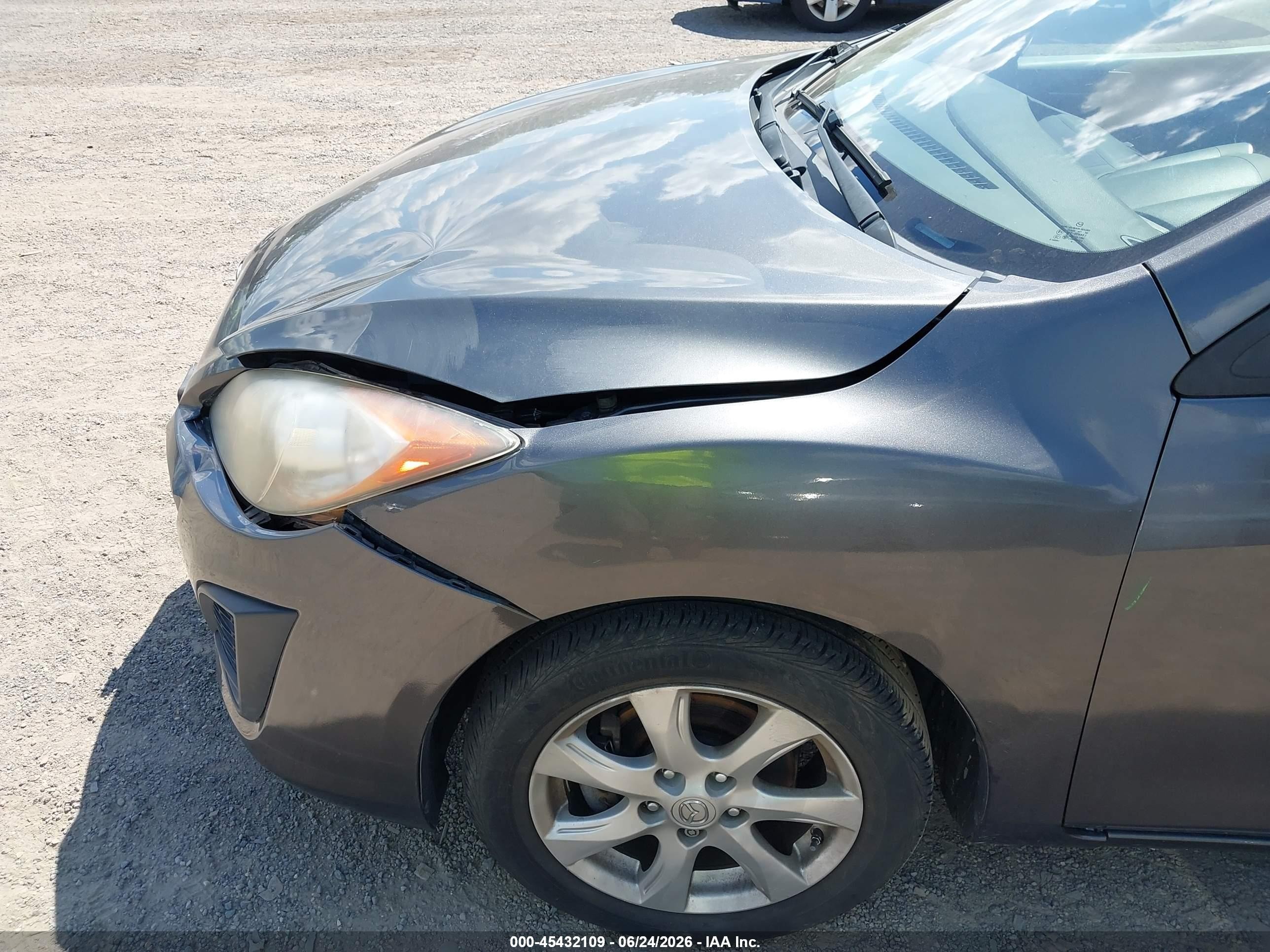 2011 Mazda Mazda3 I Touring Gray vin: JM1BL1VG7B1415518