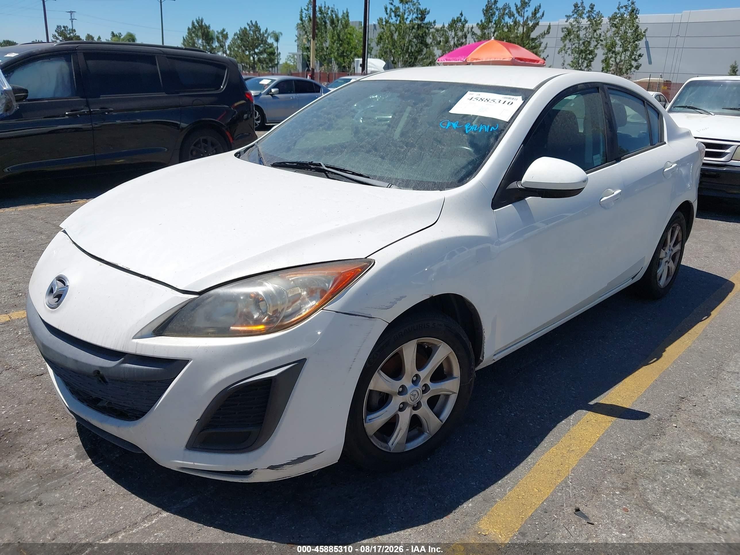 2011 Mazda Mazda3 I Touring White vin: JM1BL1VG7B1451578