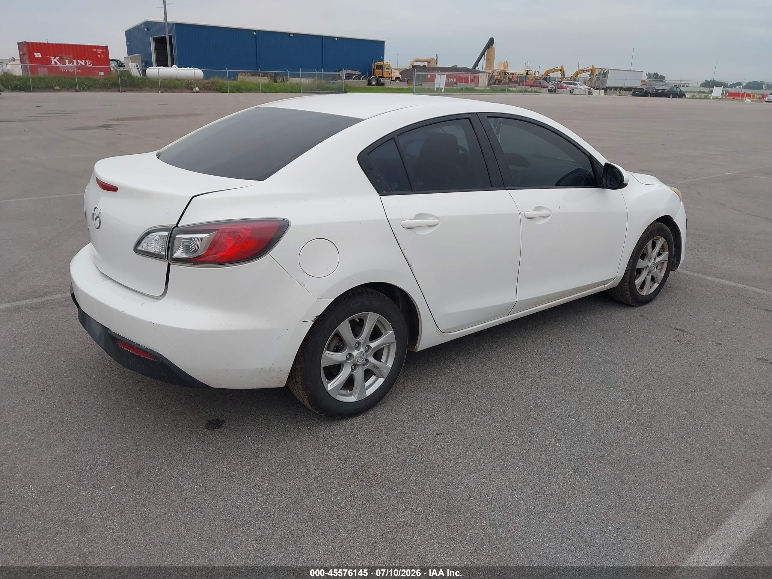 2011 Mazda Mazda3 I Touring White vin: JM1BL1VG7B1455971