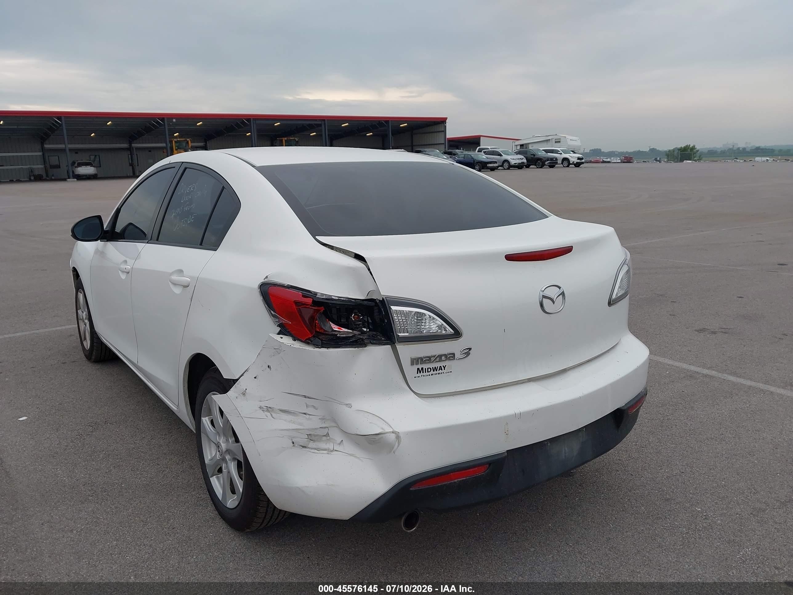 2011 Mazda Mazda3 I Touring White vin: JM1BL1VG7B1455971