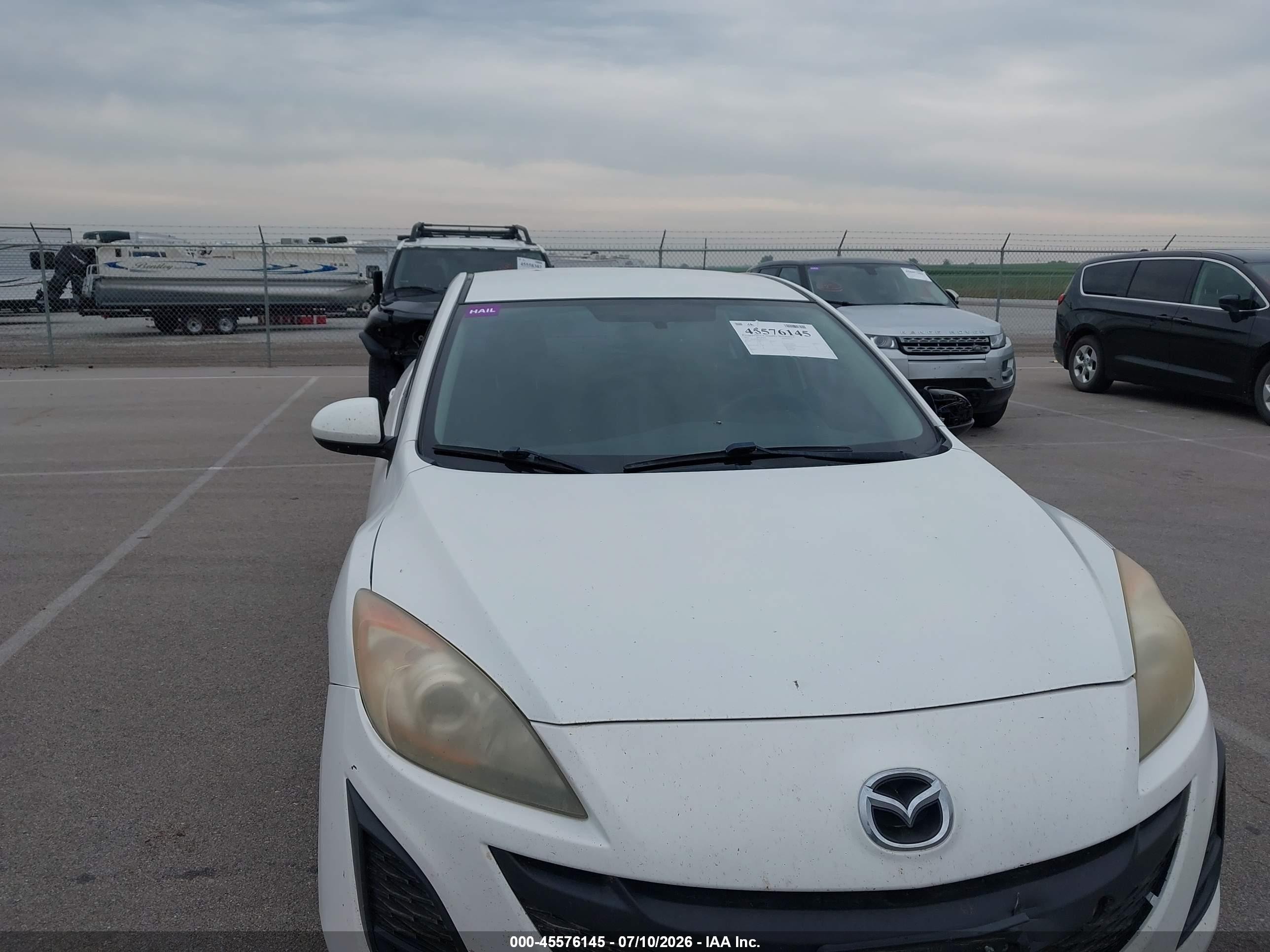 2011 Mazda Mazda3 I Touring White vin: JM1BL1VG7B1455971
