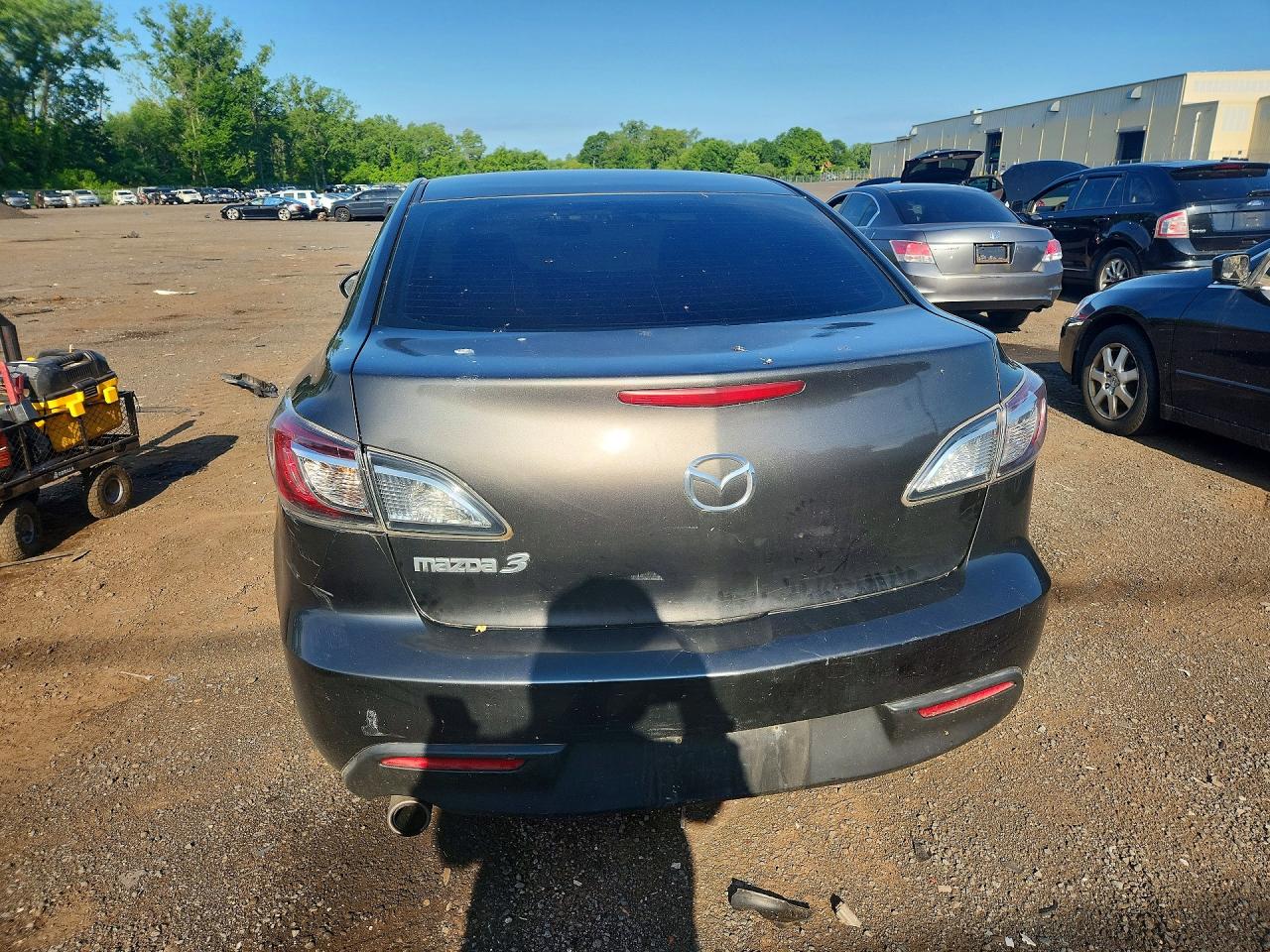 2011 Mazda 3 I Серый vin: JM1BL1VG8B1369407