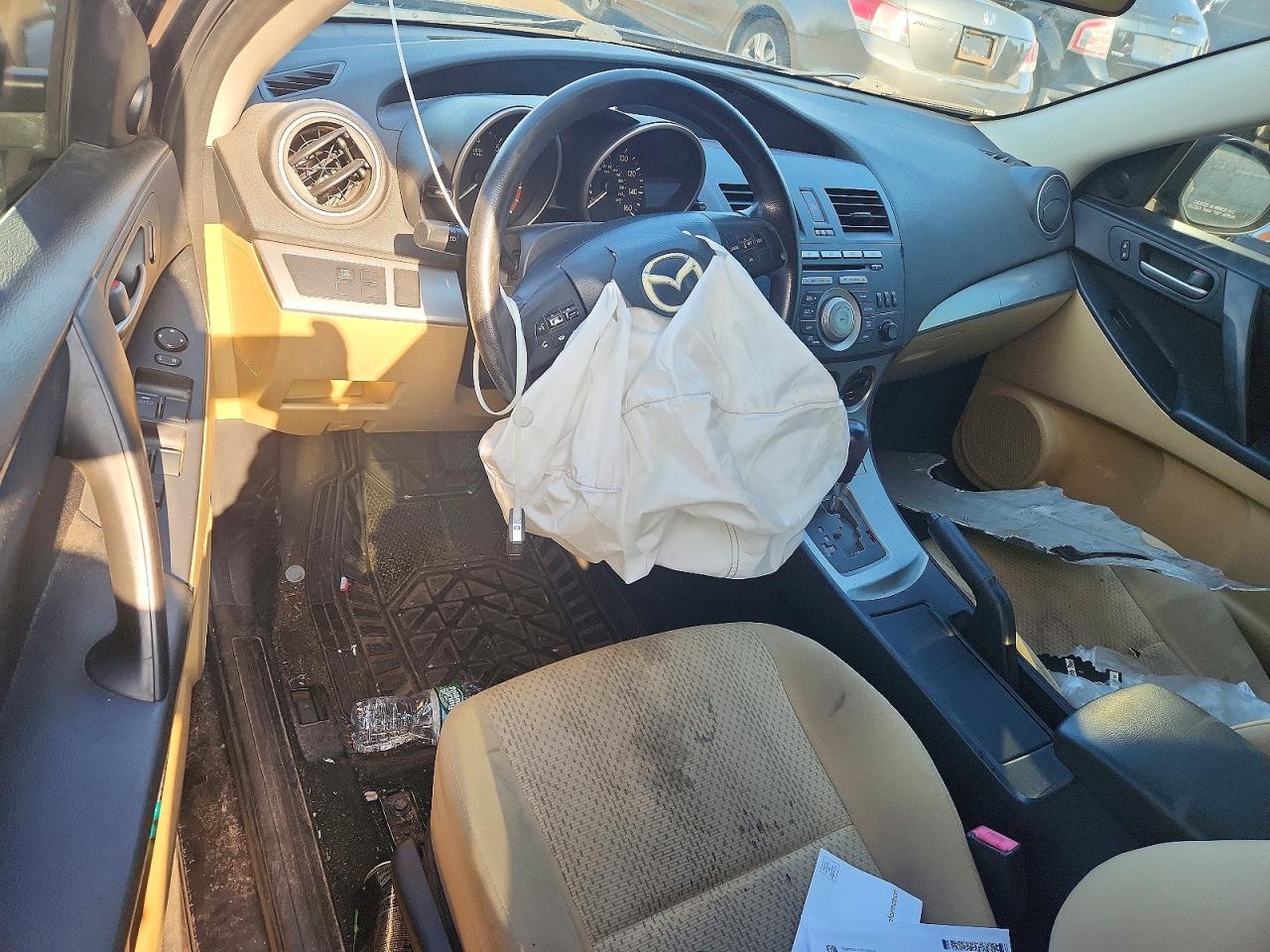 2011 Mazda 3 I Серый vin: JM1BL1VG8B1369407