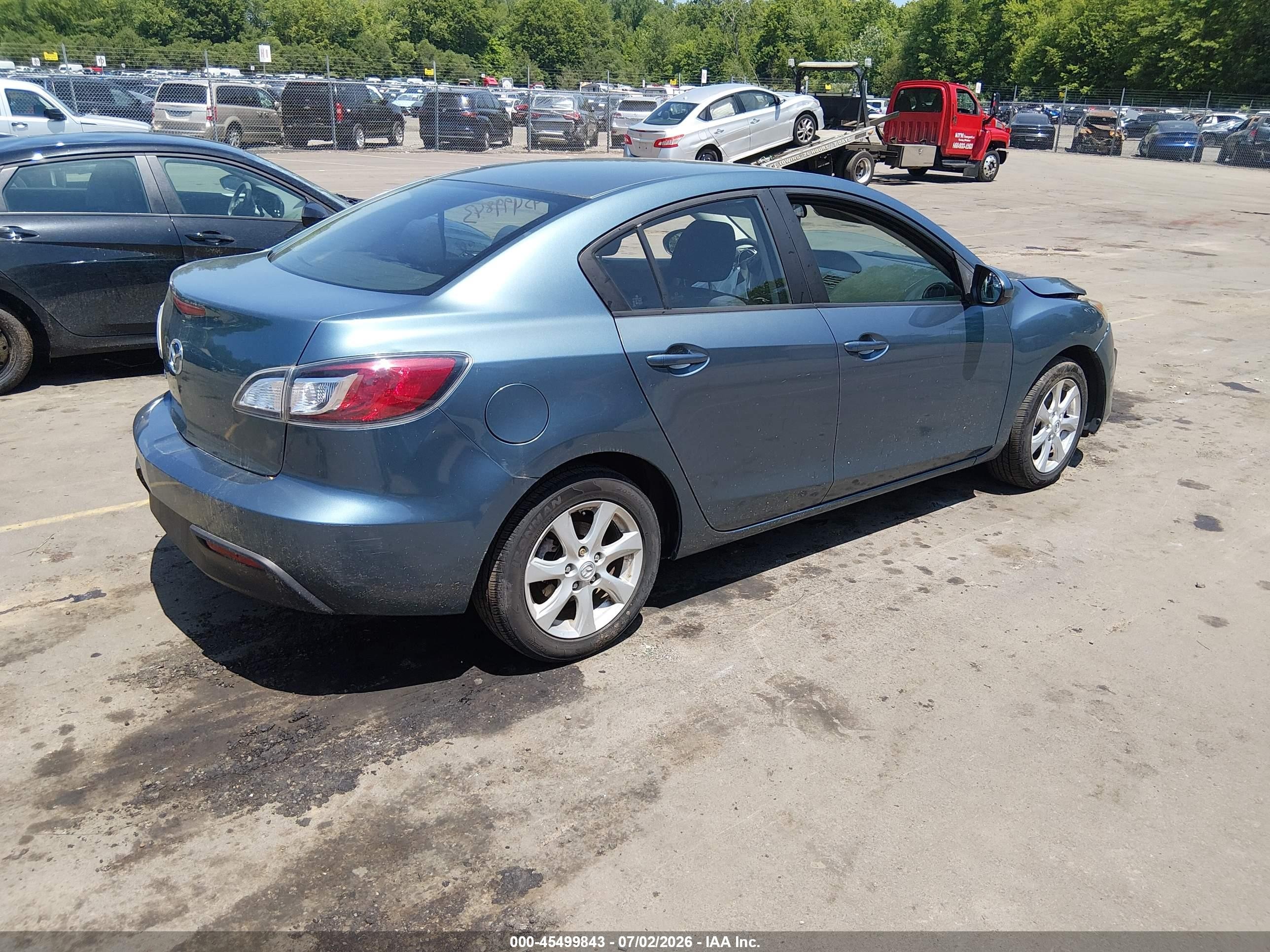2011 Mazda Mazda3 I Touring Blue vin: JM1BL1VG8B1376762