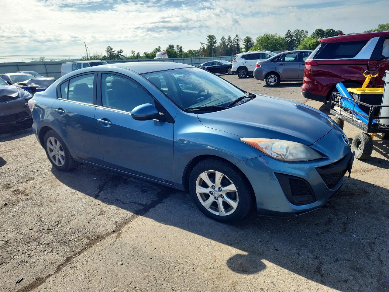 2011 Mazda 3 I Blue vin: JM1BL1VG8B1399913