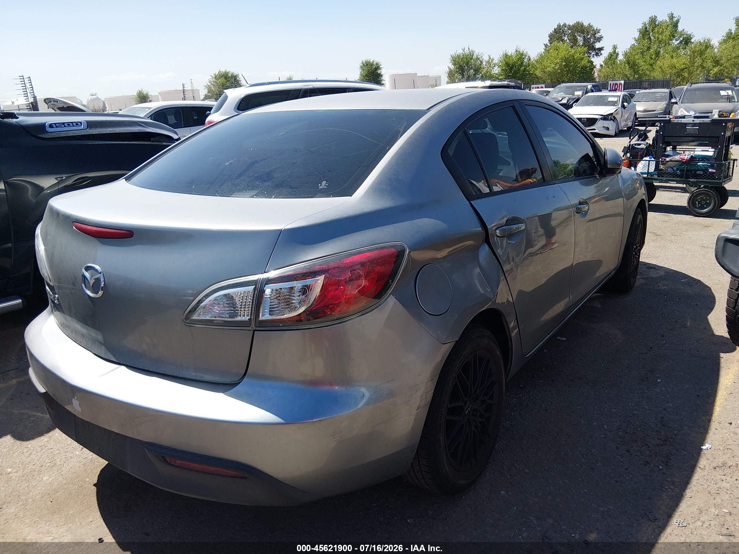 2011 Mazda Mazda3 I Touring Серый vin: JM1BL1VG8B1461309