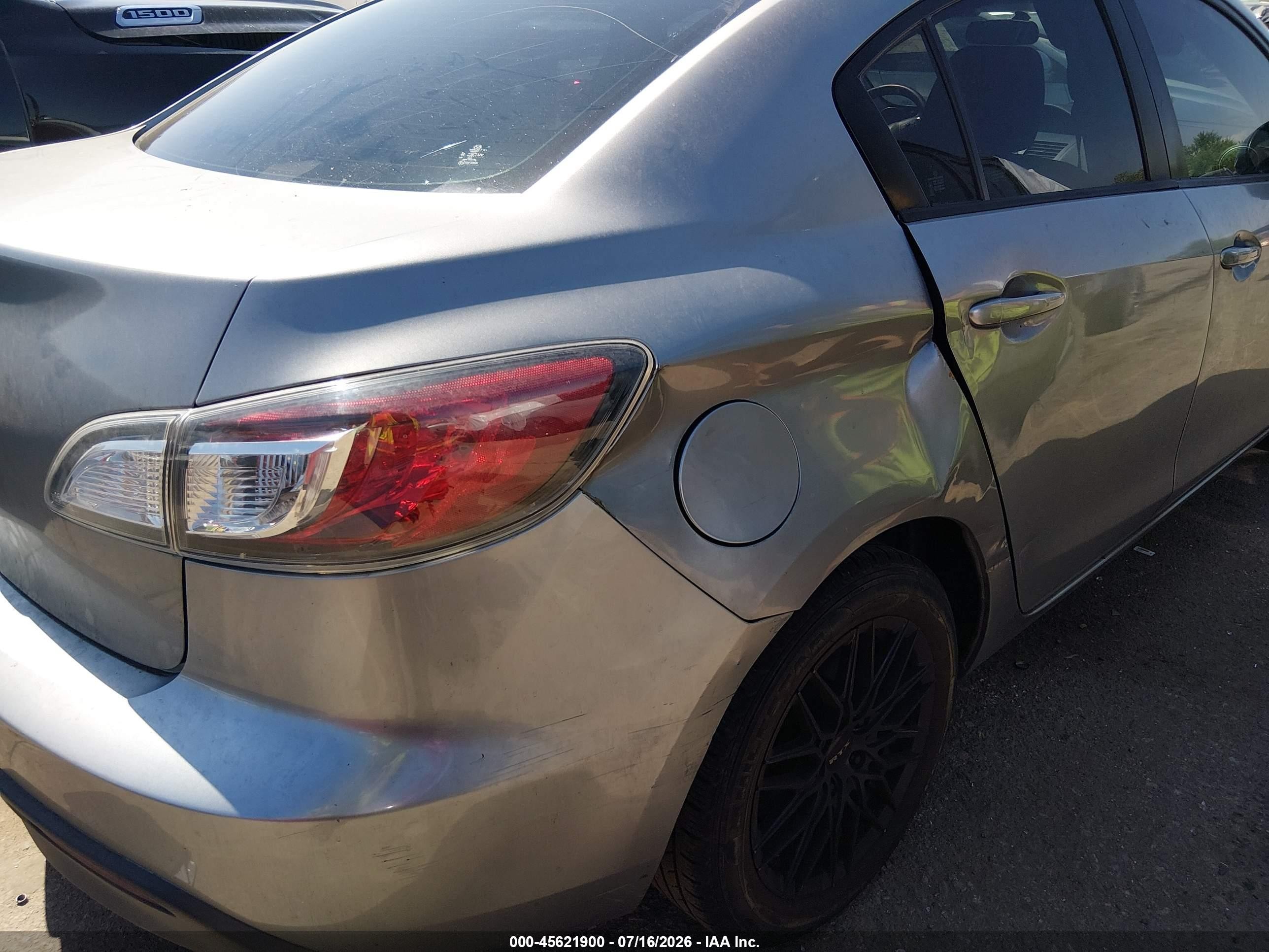 2011 Mazda Mazda3 I Touring Серый vin: JM1BL1VG8B1461309