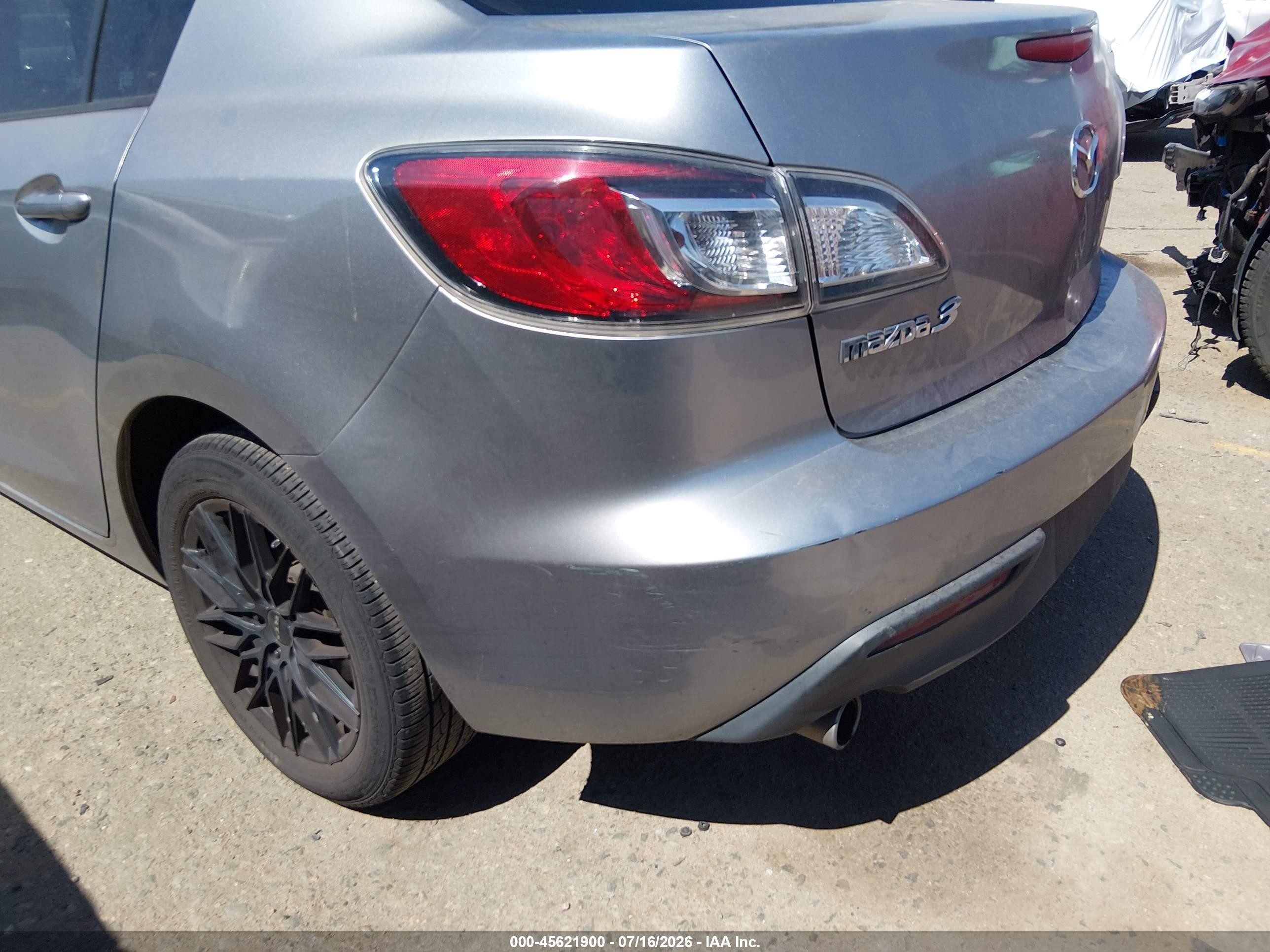 2011 Mazda Mazda3 I Touring Серый vin: JM1BL1VG8B1461309