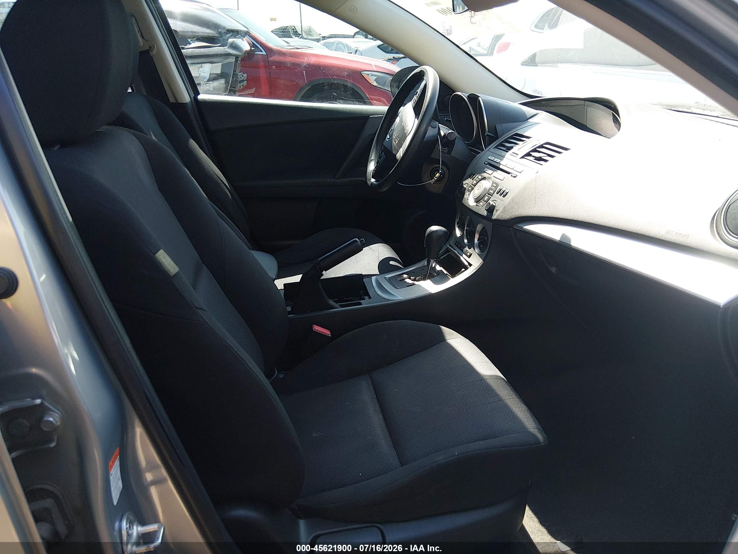 2011 Mazda Mazda3 I Touring Серый vin: JM1BL1VG8B1461309