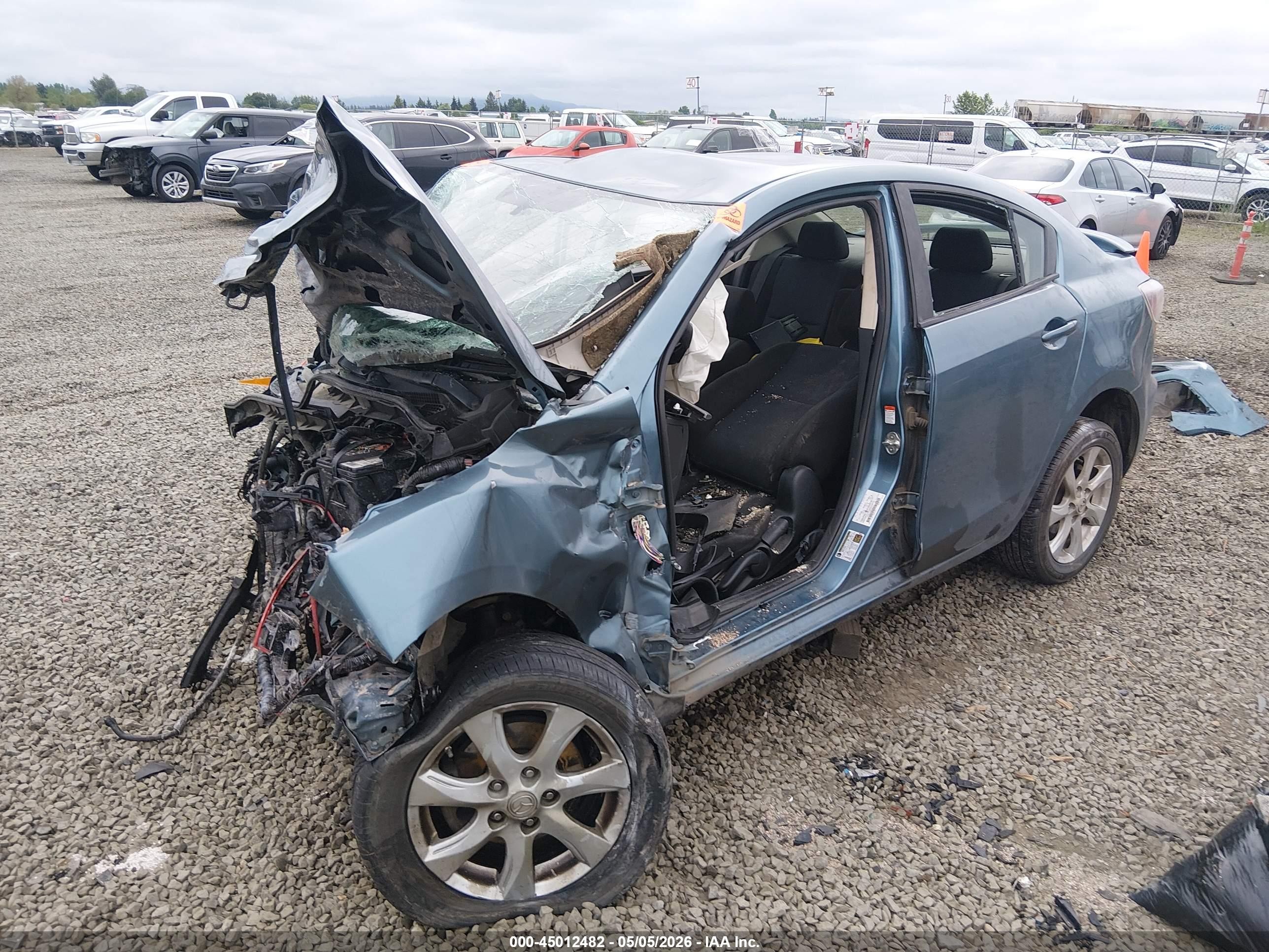 2011 Mazda Mazda3 I Touring Blue vin: JM1BL1VG8B1484797