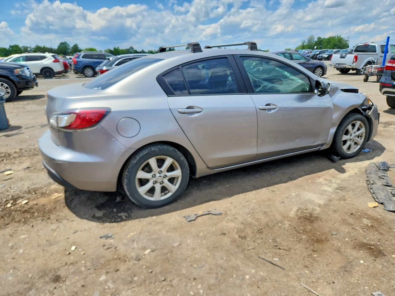 2011 Mazda 3 I Silver vin: JM1BL1VG9B1401149