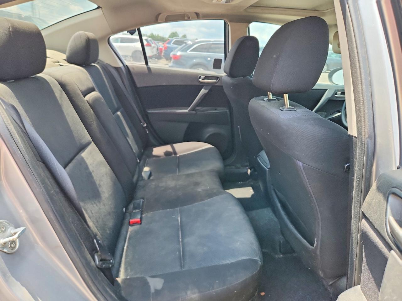 2011 Mazda 3 I Silver vin: JM1BL1VG9B1401149