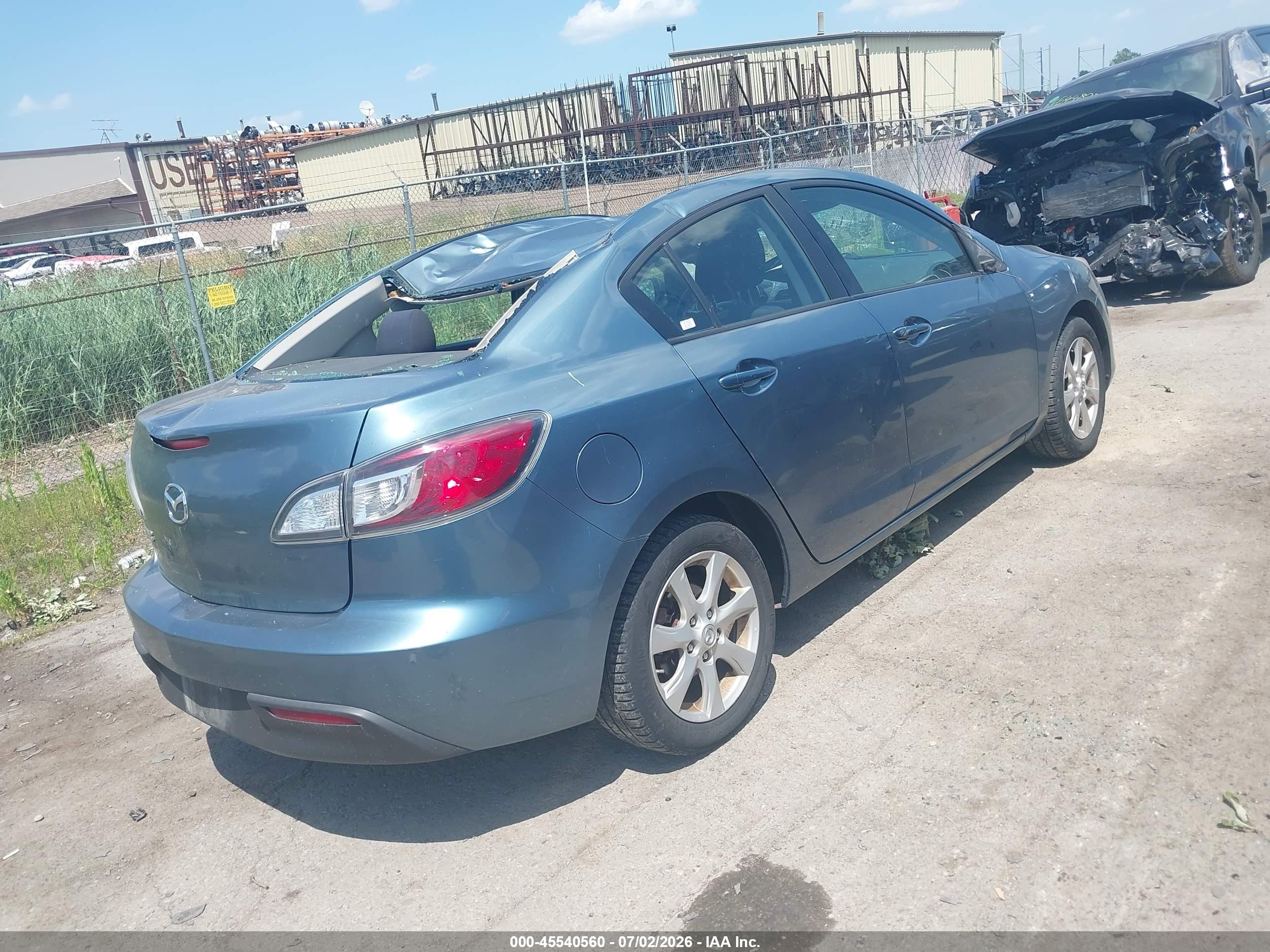 2011 Mazda Mazda3 I Touring Gray vin: JM1BL1VG9B1454420