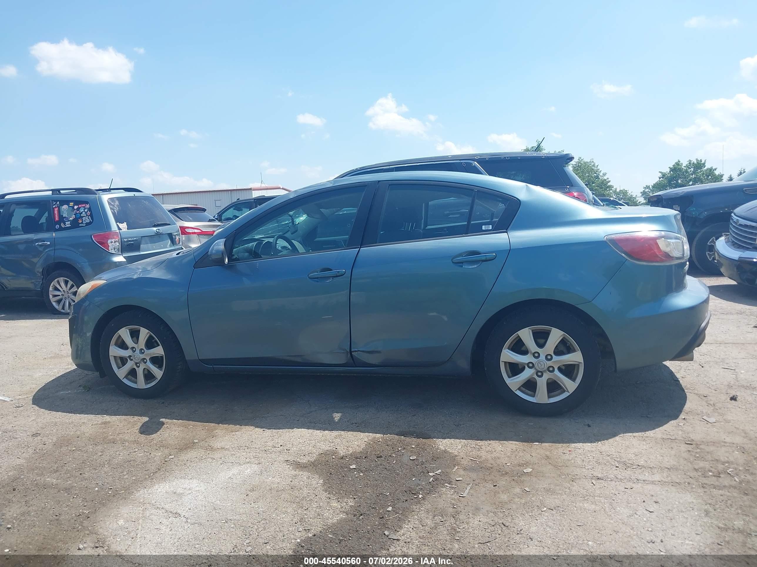 2011 Mazda Mazda3 I Touring Gray vin: JM1BL1VG9B1454420