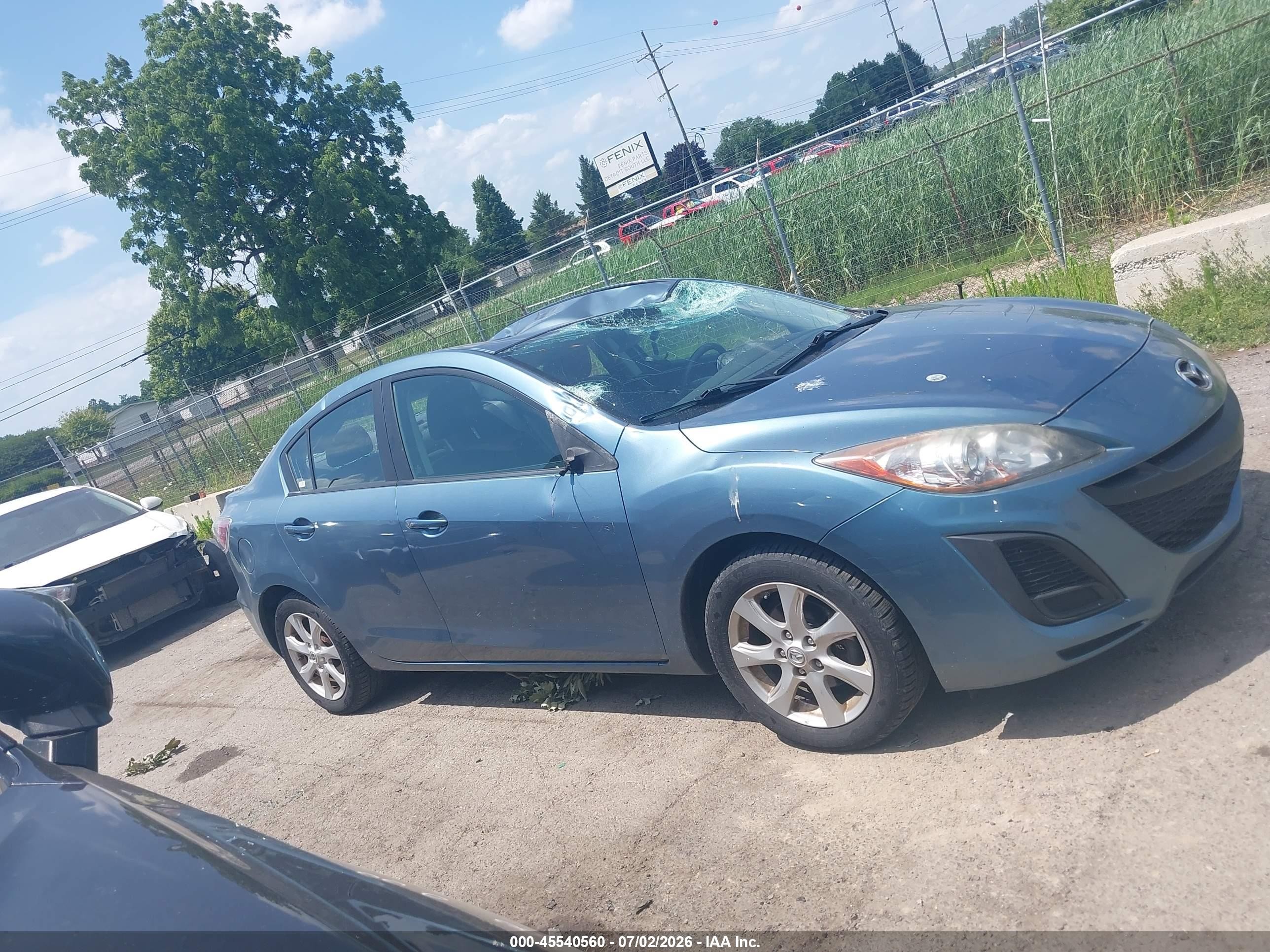 2011 Mazda Mazda3 I Touring Gray vin: JM1BL1VG9B1454420