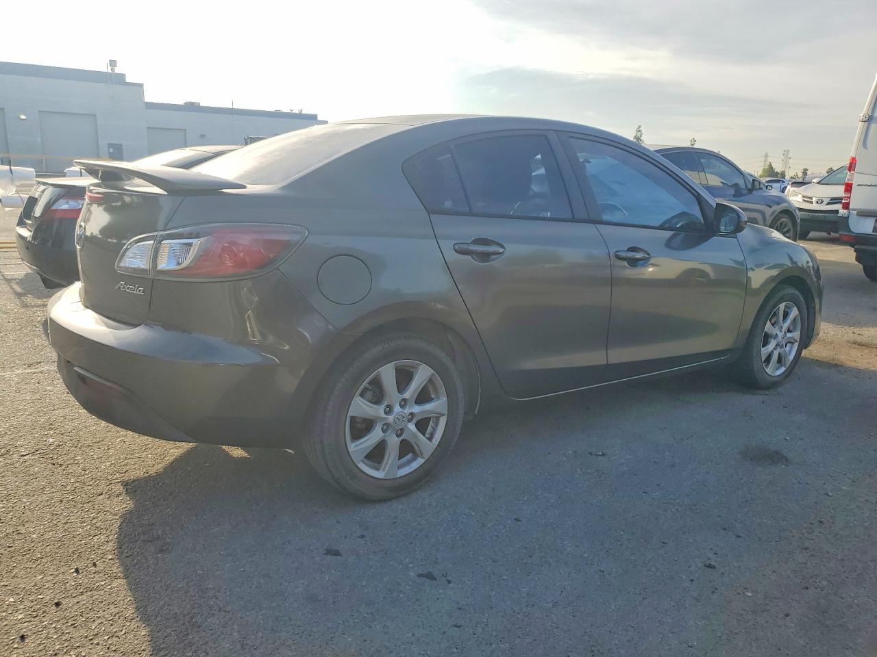 2011 Mazda 3 I Gray vin: JM1BL1VG9B1487661