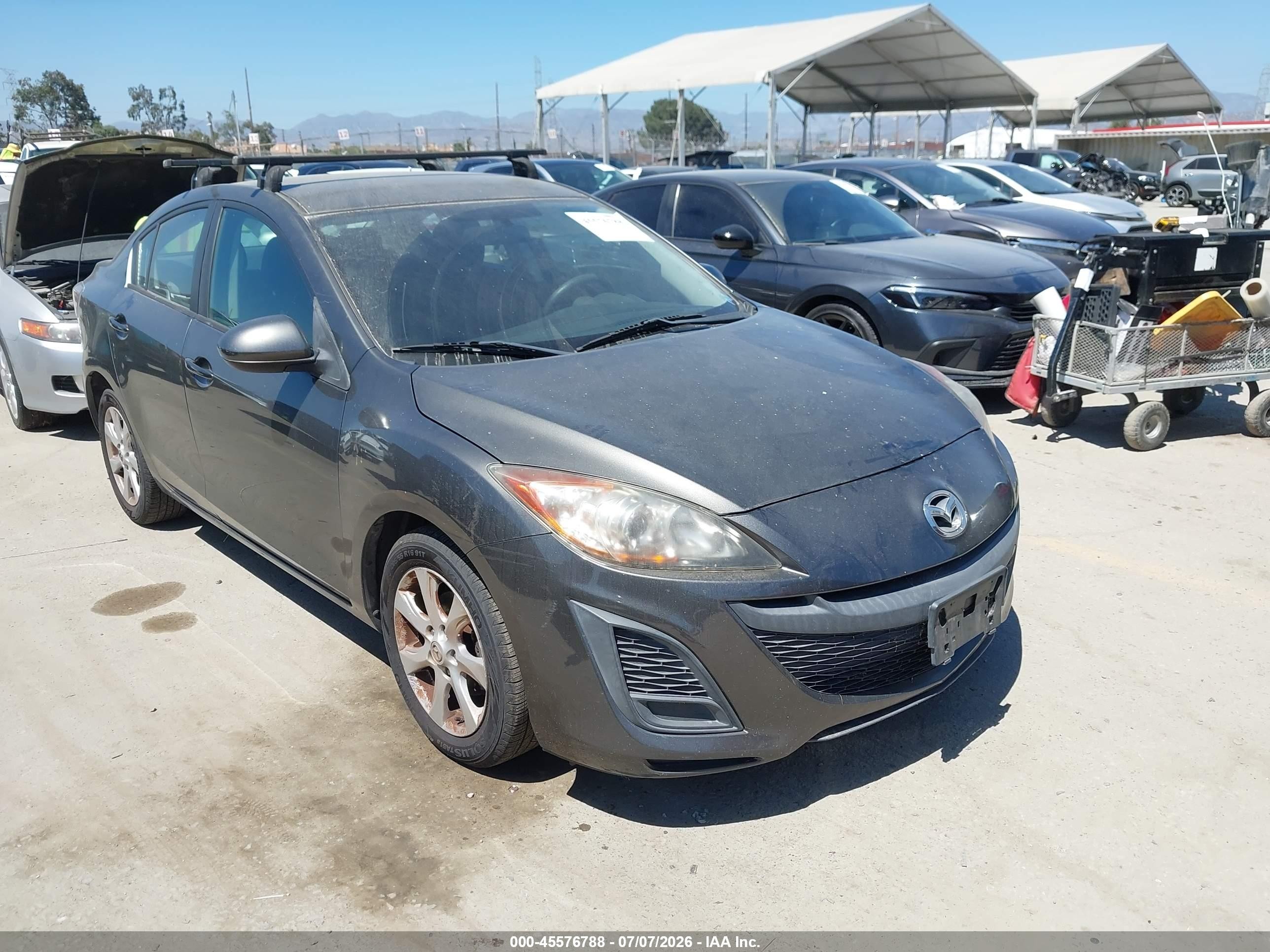 2011 Mazda Mazda3 I Touring Gray vin: JM1BL1VG9B1900419