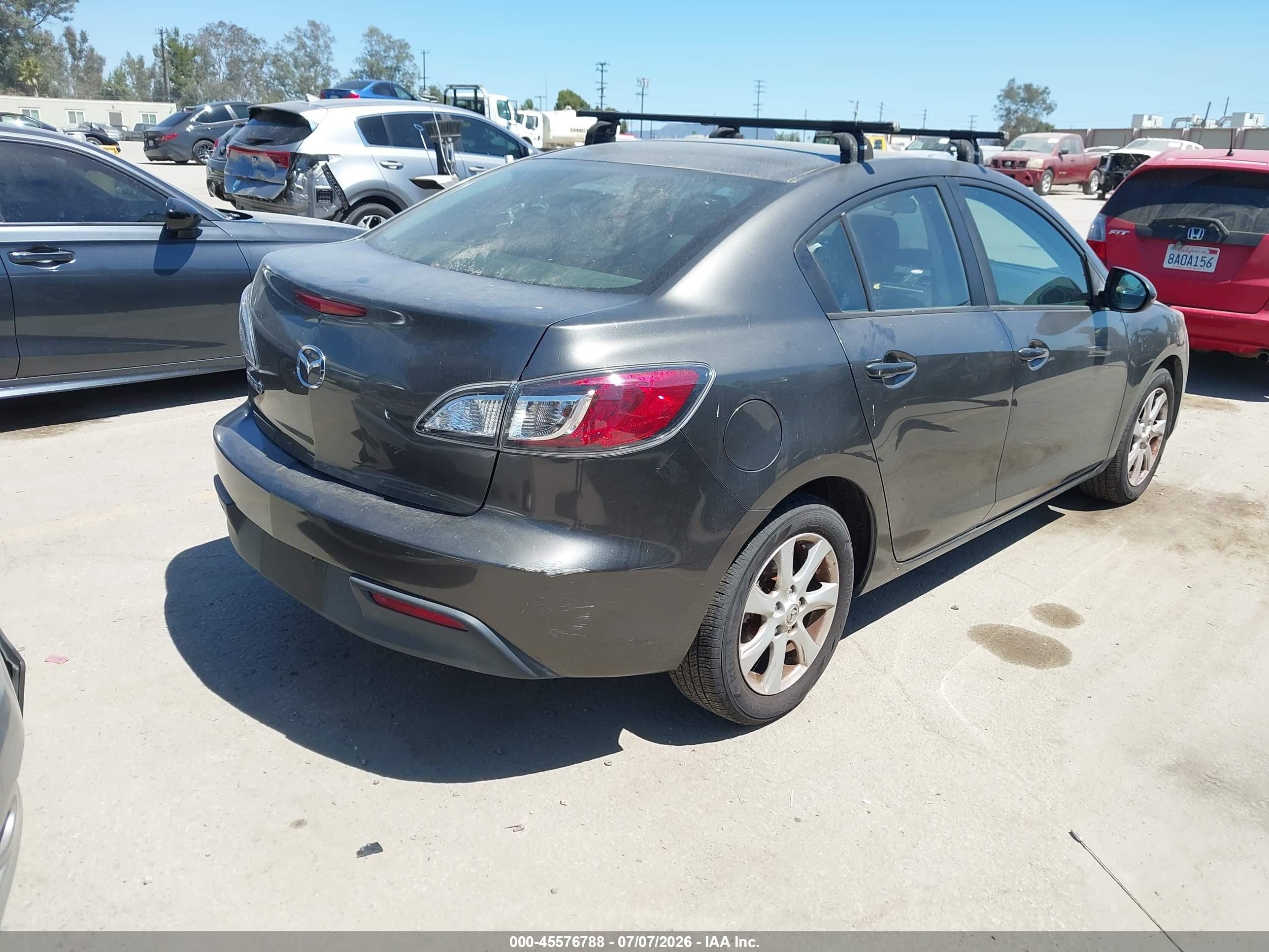 2011 Mazda Mazda3 I Touring Gray vin: JM1BL1VG9B1900419