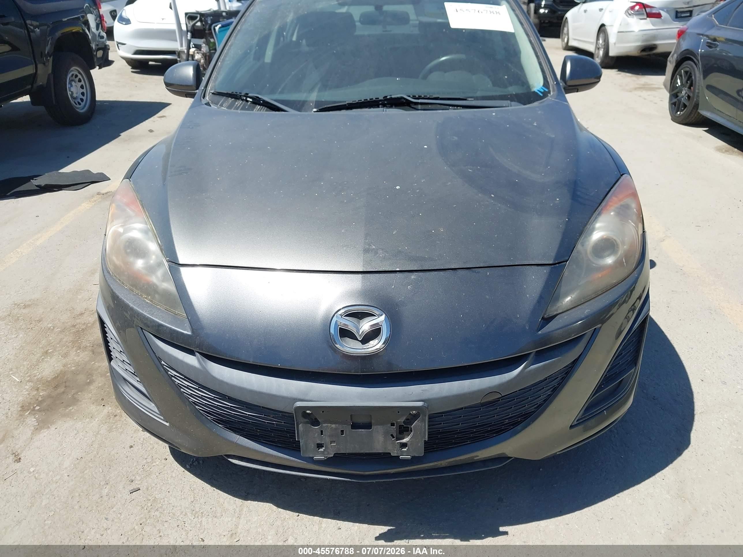 2011 Mazda Mazda3 I Touring Gray vin: JM1BL1VG9B1900419