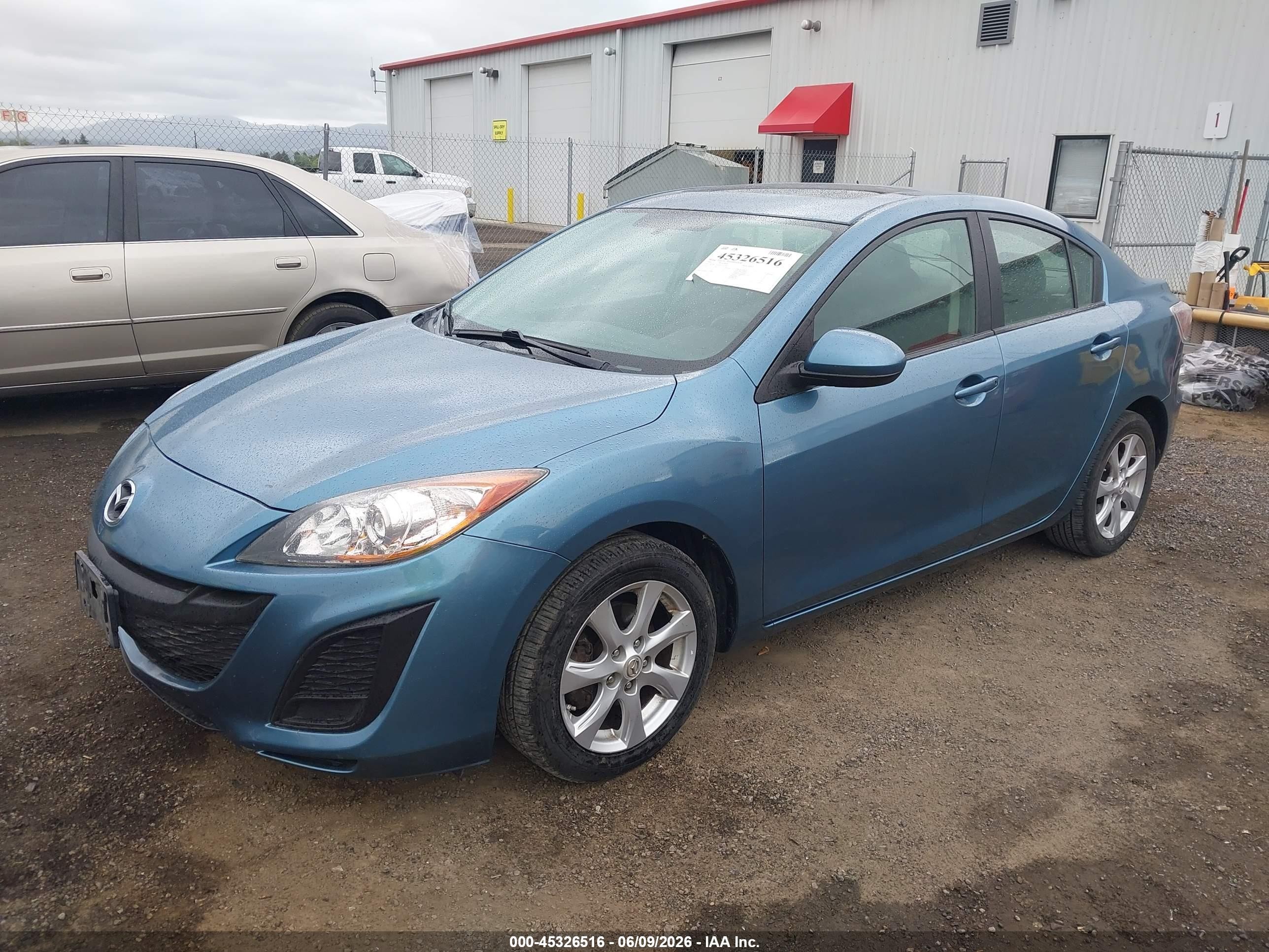 2011 Mazda Mazda3 I Touring Blue vin: JM1BL1VGXB1364368