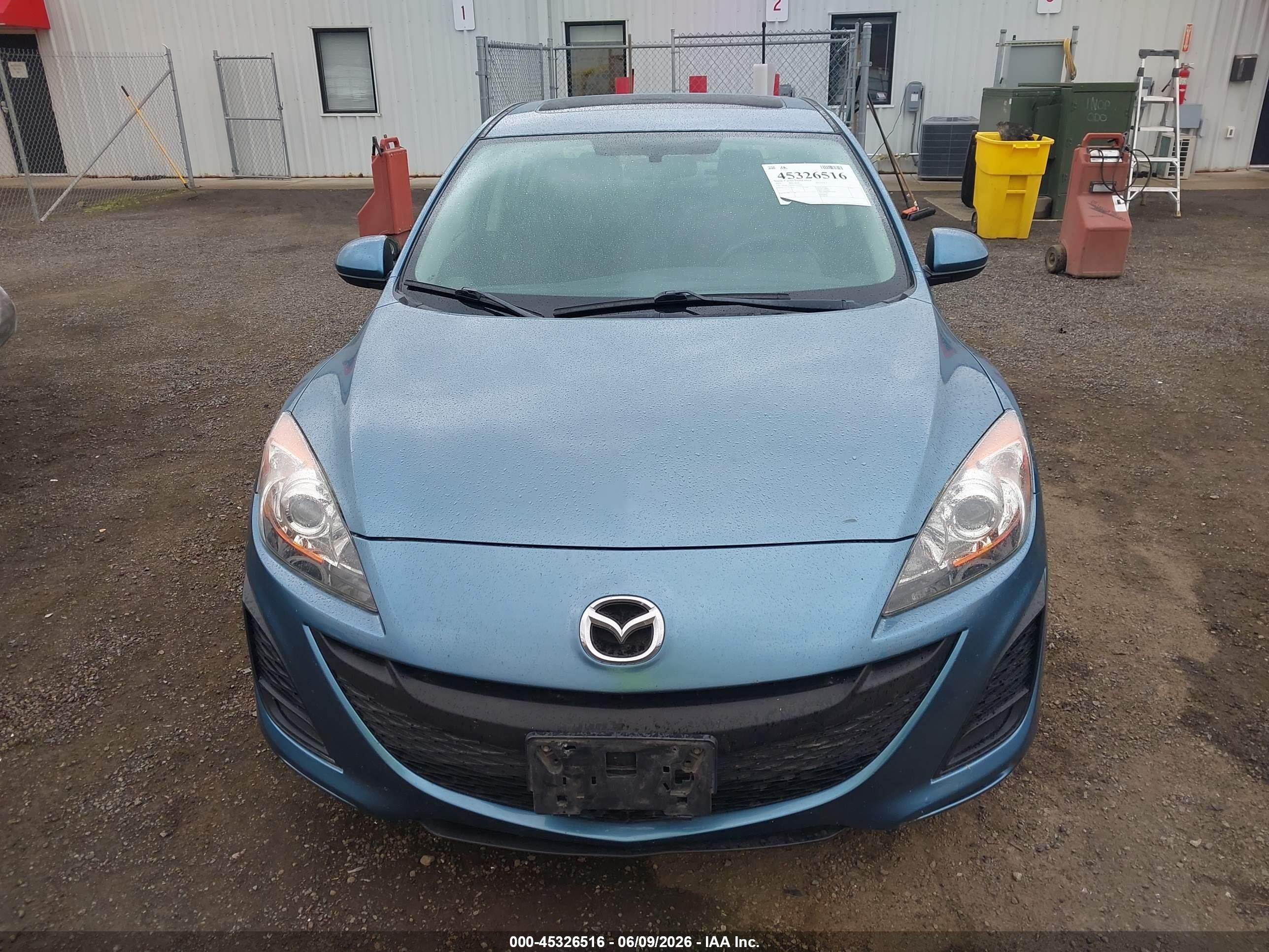 2011 Mazda Mazda3 I Touring Blue vin: JM1BL1VGXB1364368