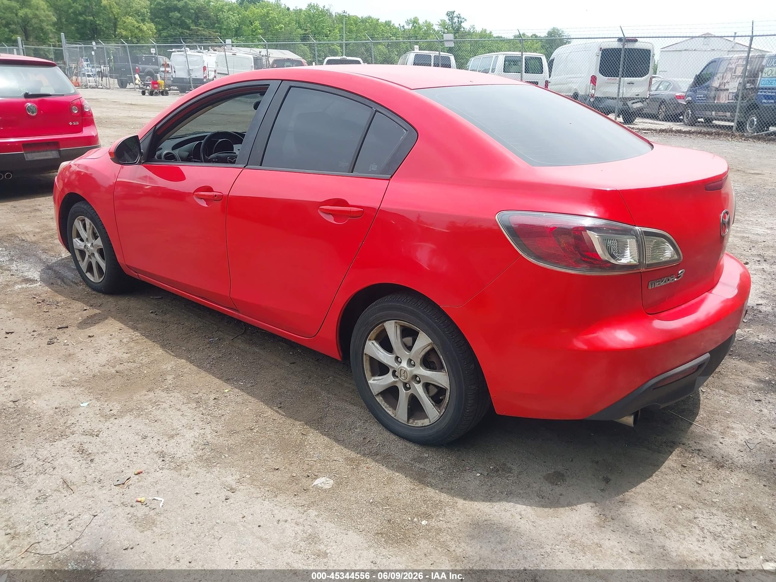 2011 Mazda Mazda3 I Touring Orange vin: JM1BL1VGXB1375967