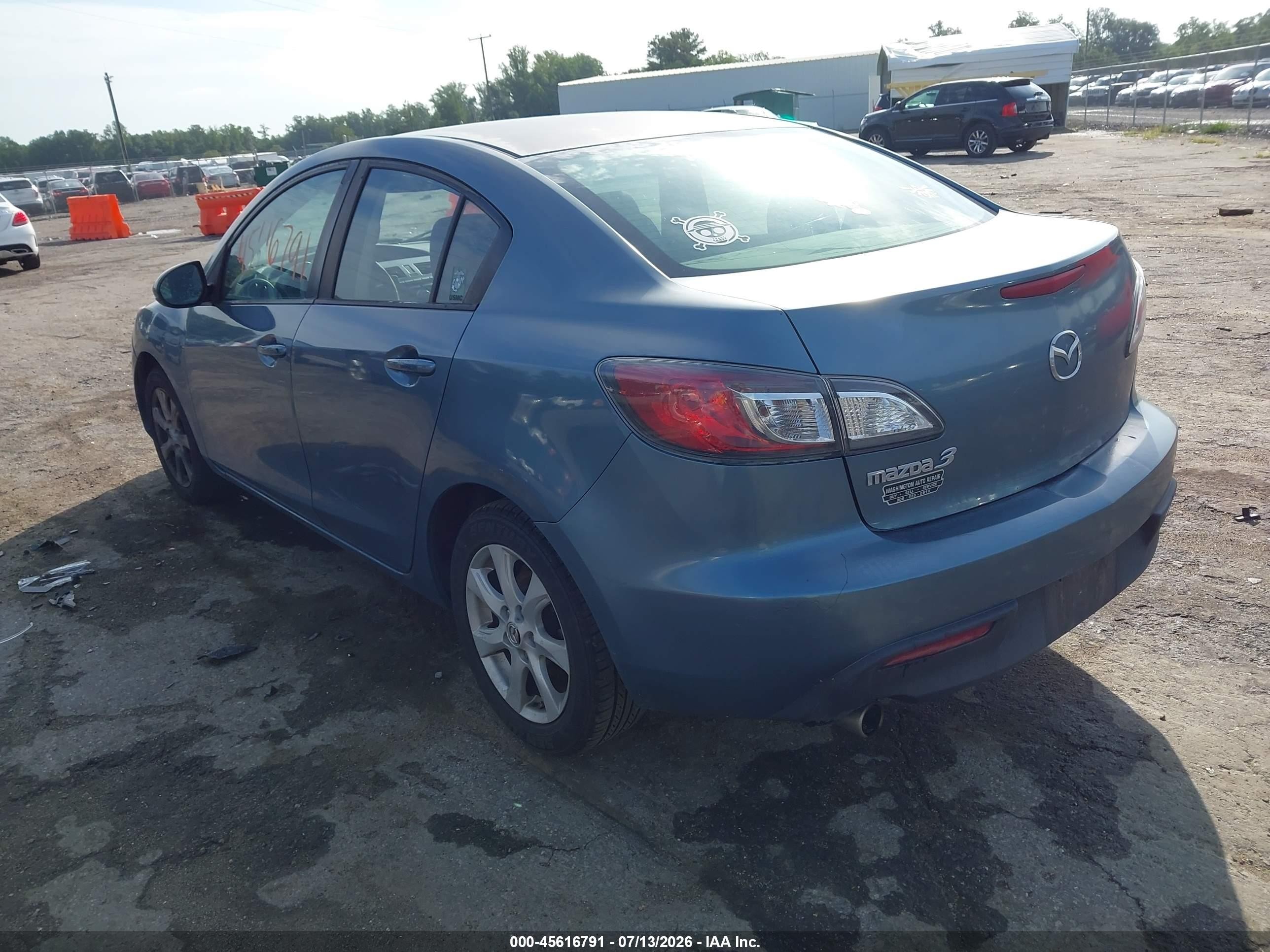 2011 Mazda Mazda3 I Touring Синий vin: JM1BL1VGXB1411916