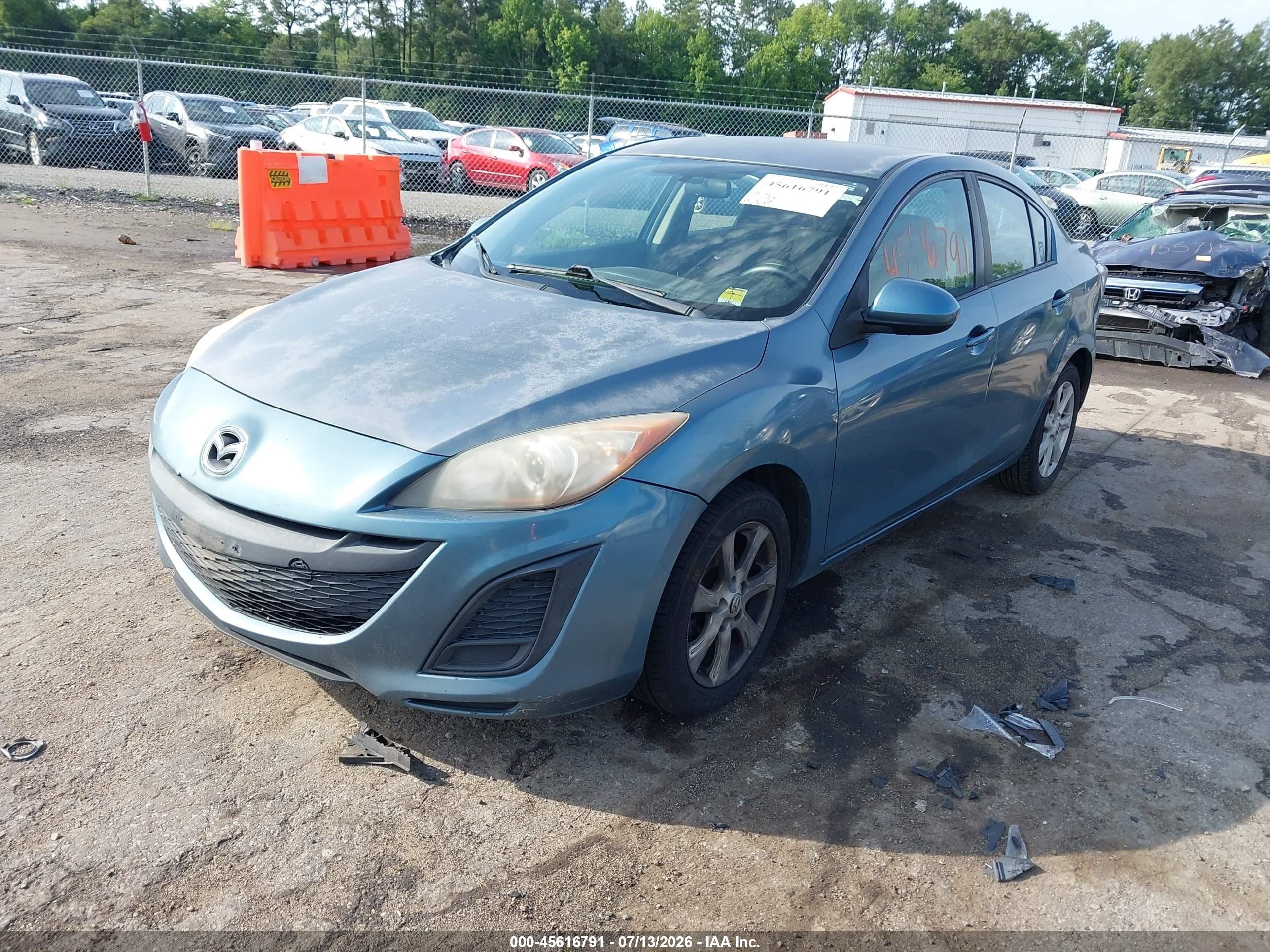 2011 Mazda Mazda3 I Touring Синий vin: JM1BL1VGXB1411916