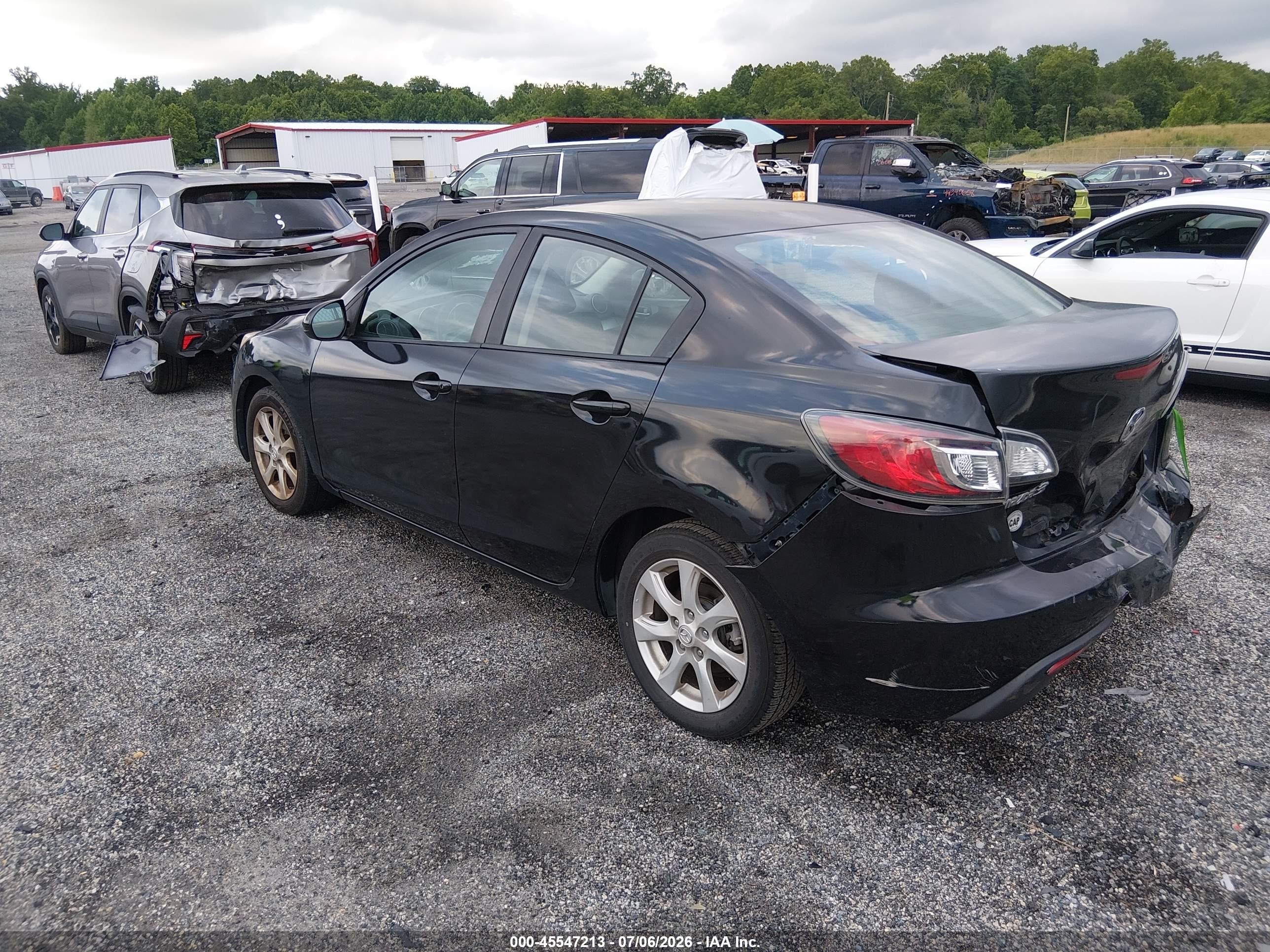 2011 Mazda Mazda3 I Touring Черный vin: JM1BL1VGXB1422074