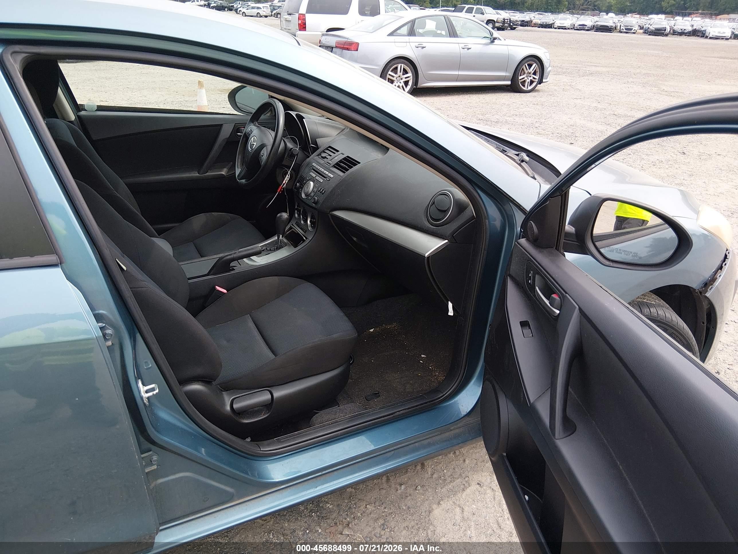 2011 Mazda Mazda3 I Touring Teal vin: JM1BL1VGXB1423371