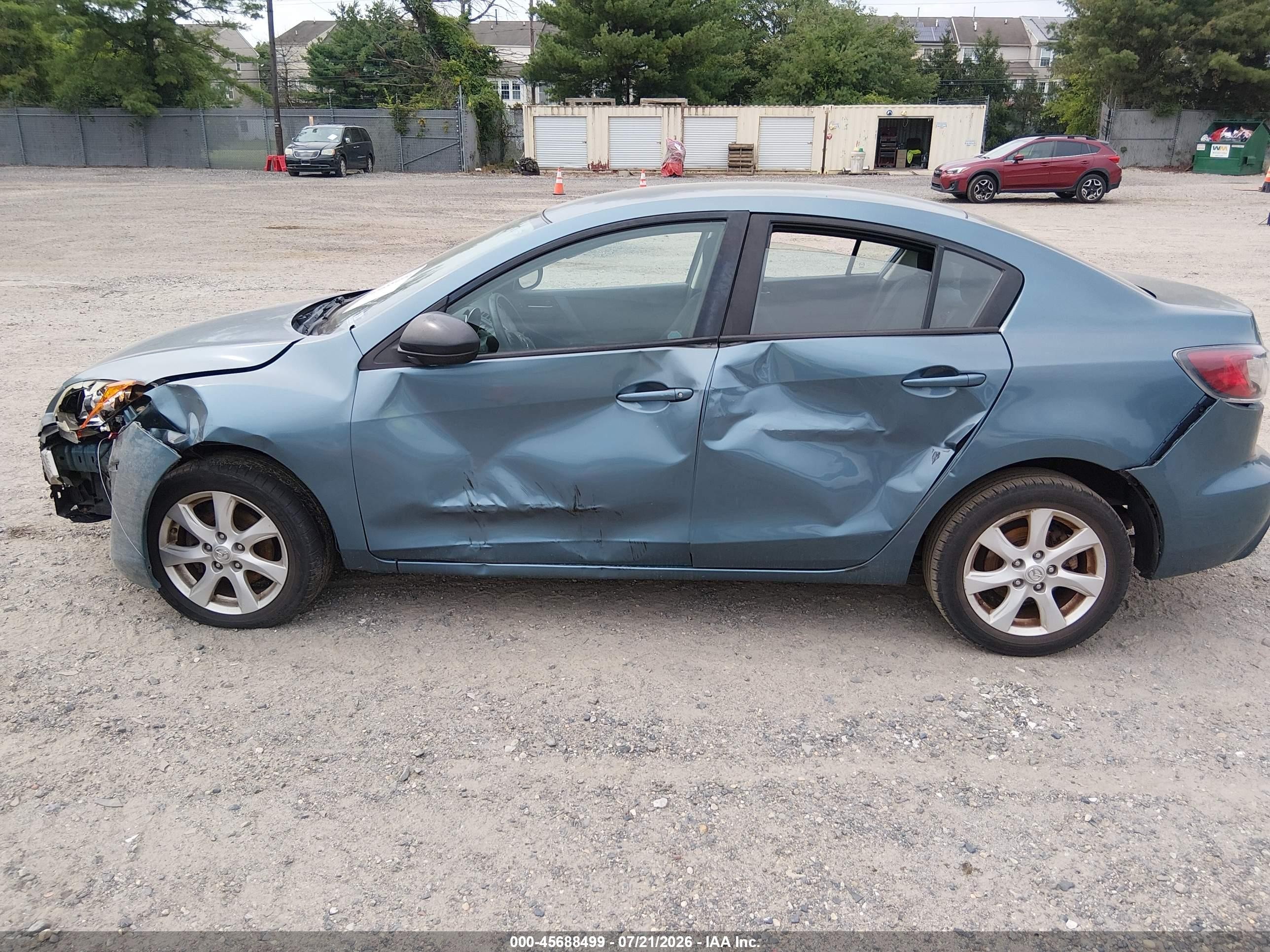 2011 Mazda Mazda3 I Touring Teal vin: JM1BL1VGXB1423371