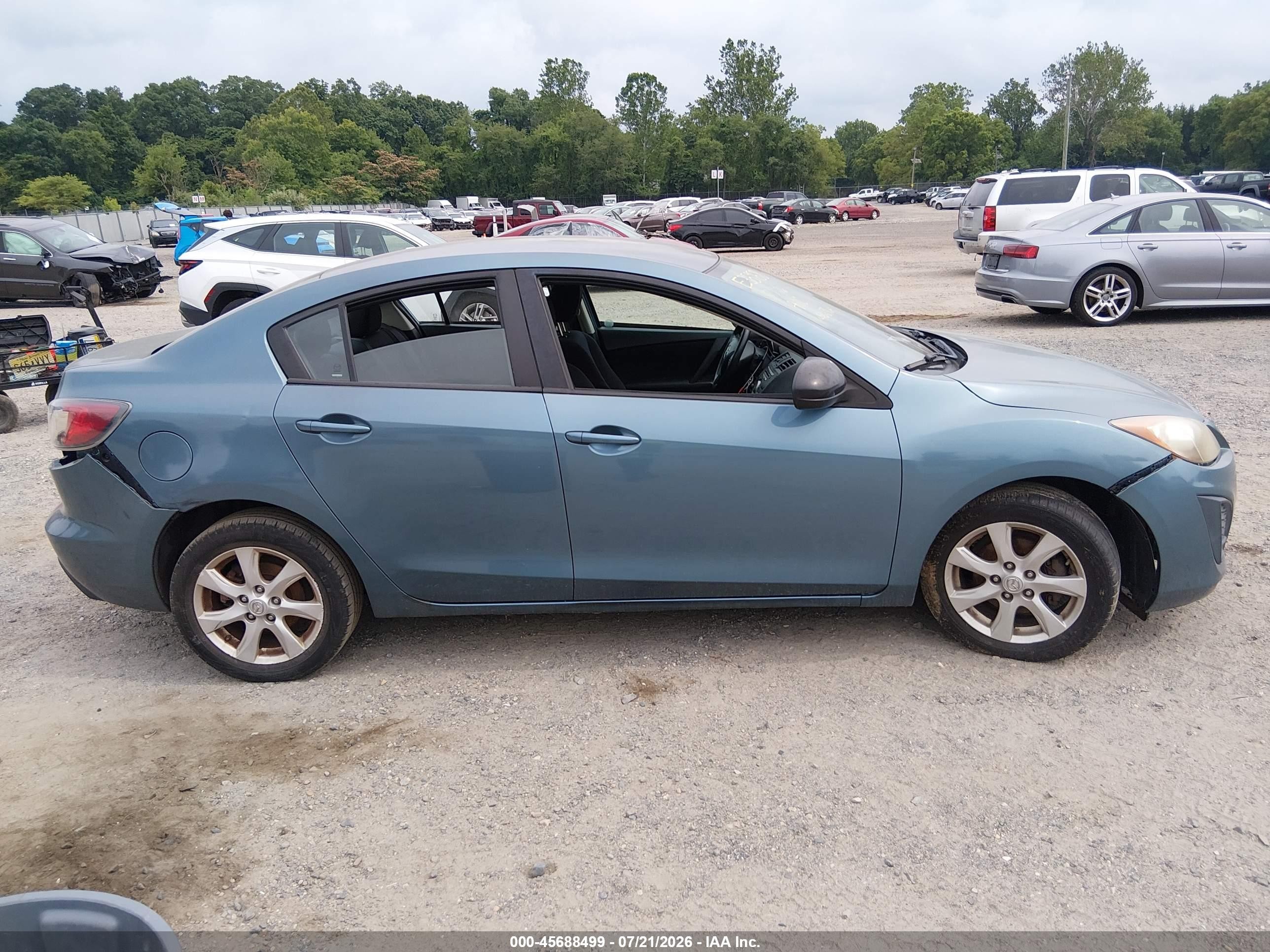 2011 Mazda Mazda3 I Touring Teal vin: JM1BL1VGXB1423371