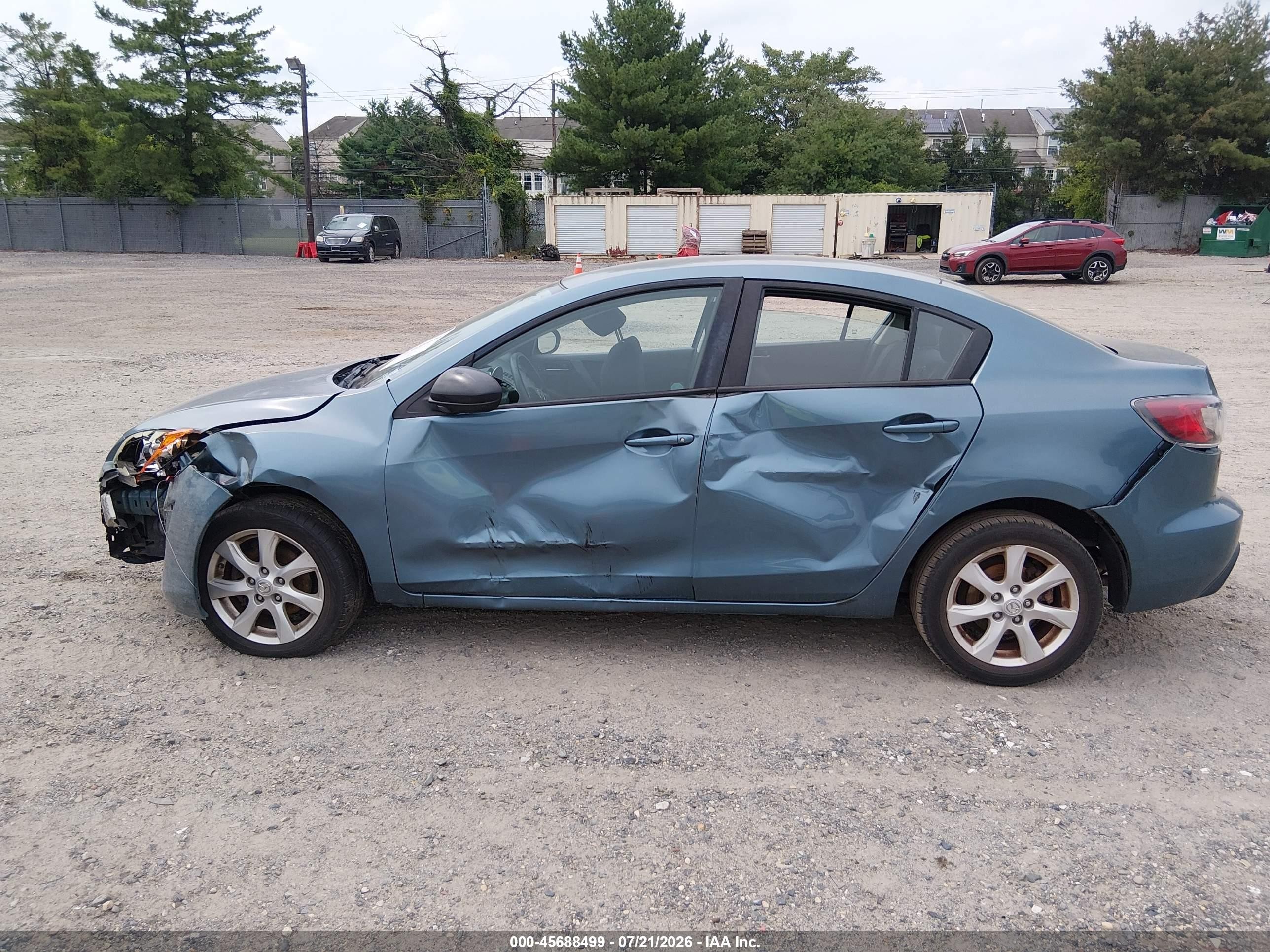 2011 Mazda Mazda3 I Touring Teal vin: JM1BL1VGXB1423371