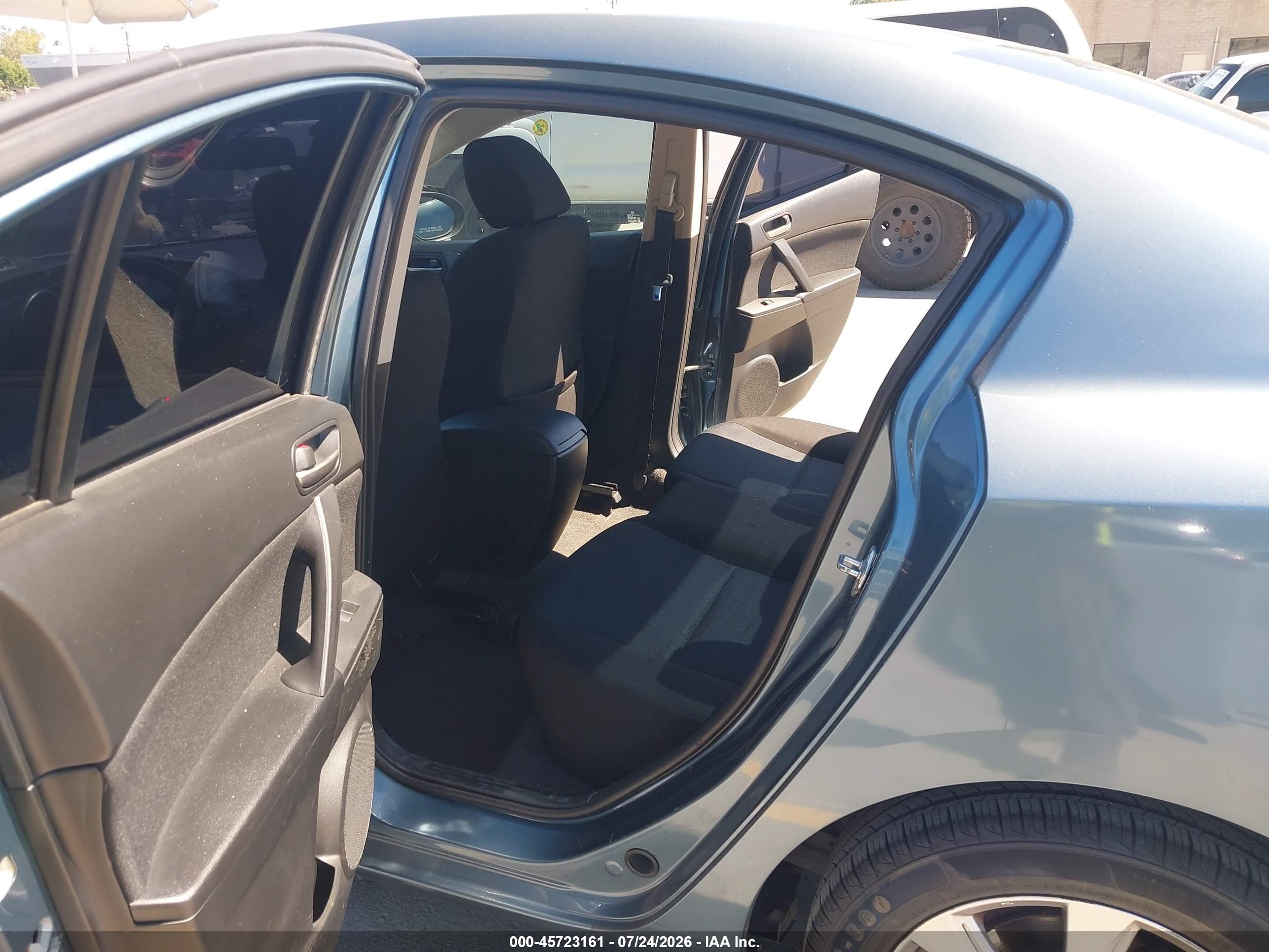 2011 Mazda Mazda3 I Touring Green vin: JM1BL1VGXB1429462