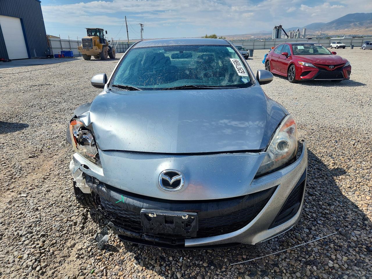 2011 Mazda 3 I Серебряный vin: JM1BL1VGXB1434869