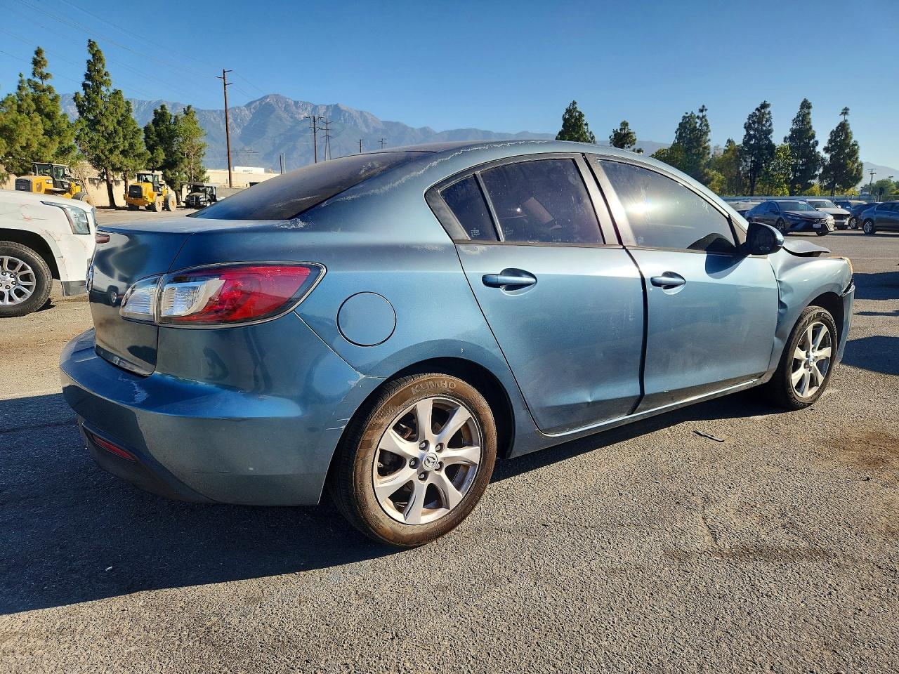 2011 Mazda 3 I Бирюзовый vin: JM1BL1VGXB1477608