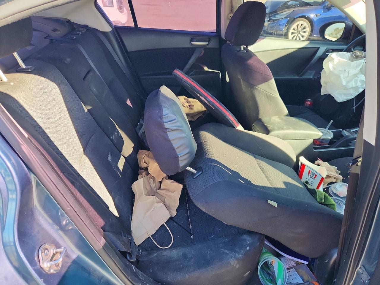 2011 Mazda 3 I Бирюзовый vin: JM1BL1VGXB1477608
