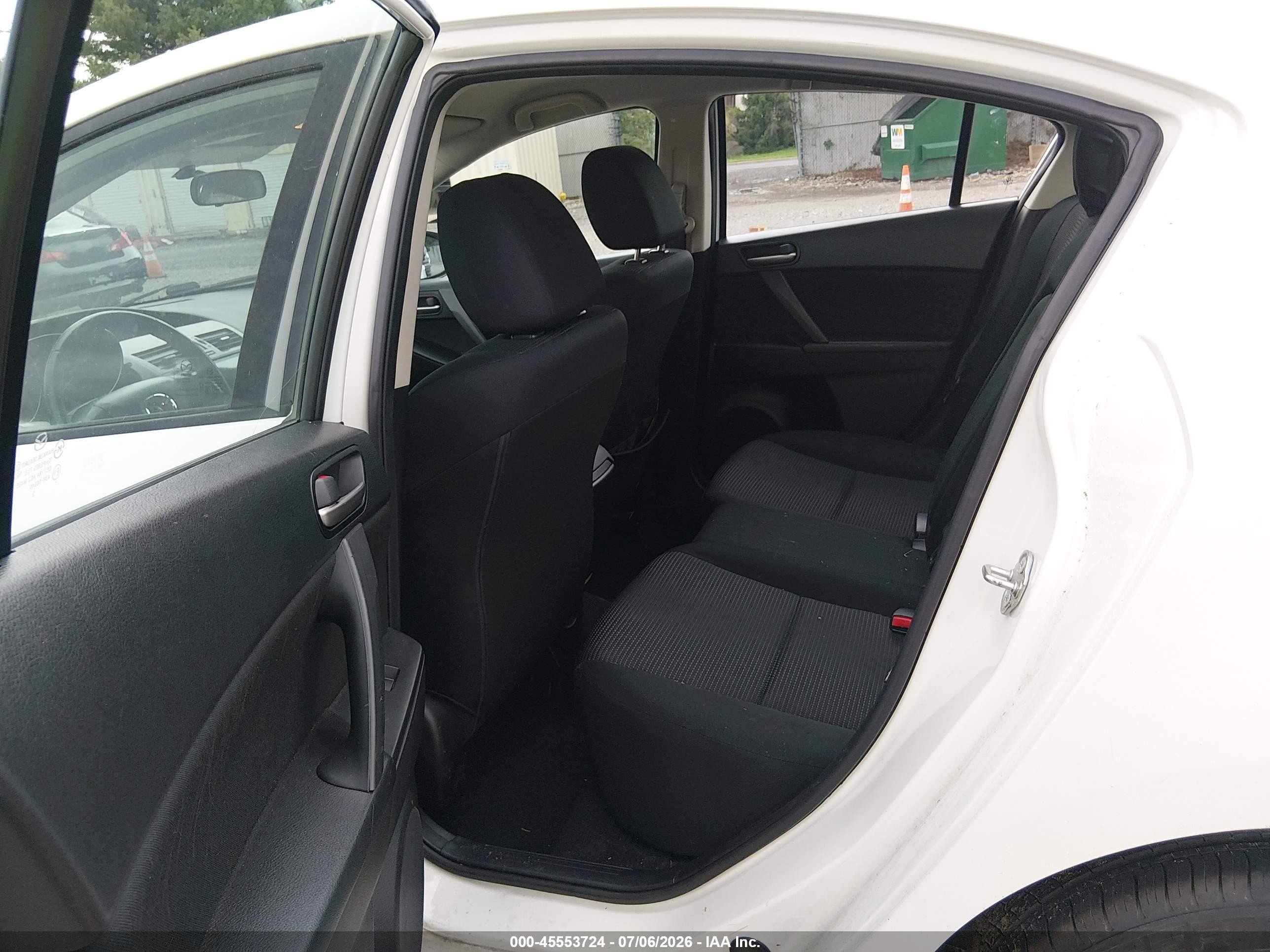 2013 Mazda Mazda3 I Touring White vin: JM1BL1VP3D1749760