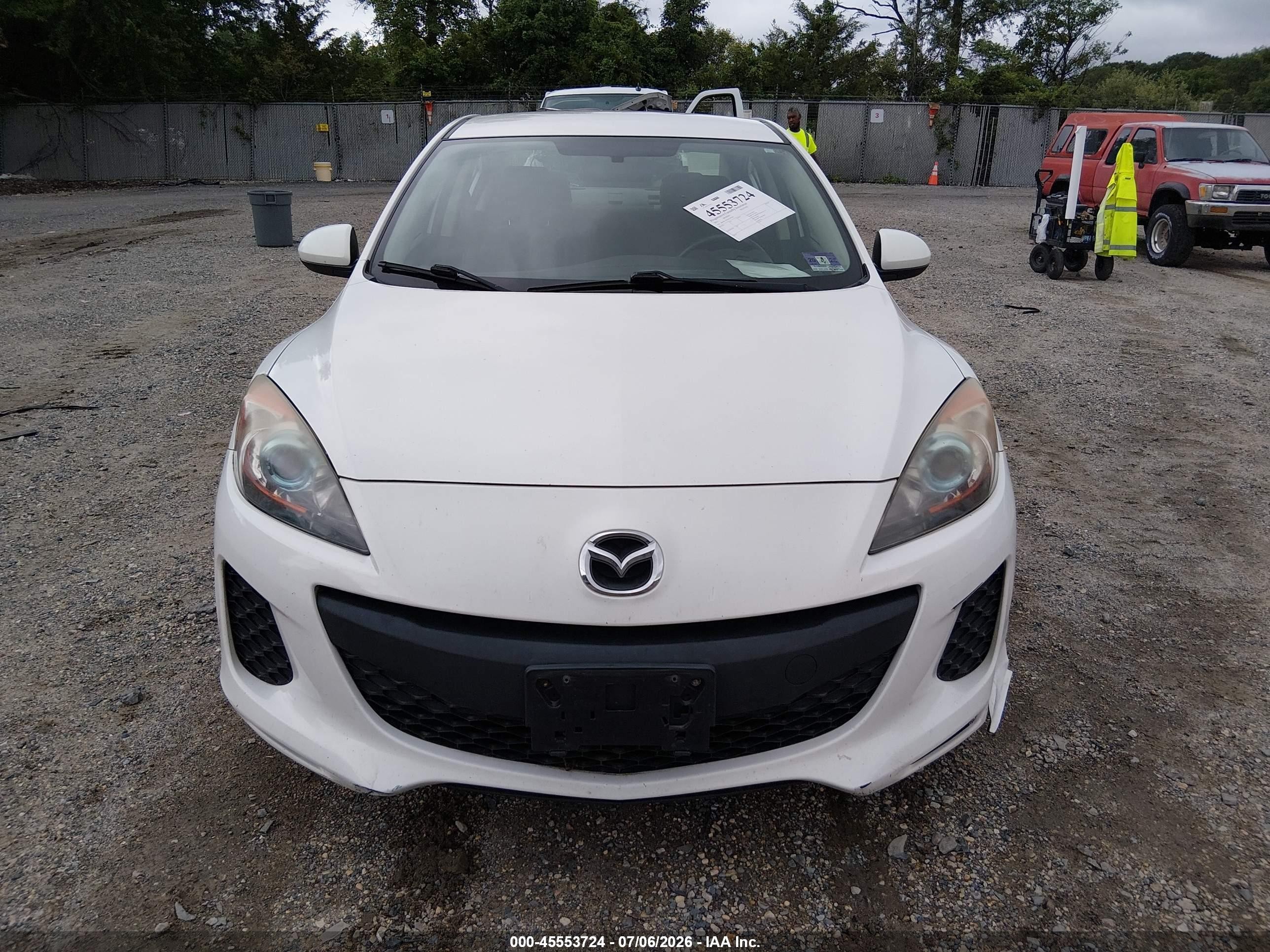 2013 Mazda Mazda3 I Touring White vin: JM1BL1VP3D1749760